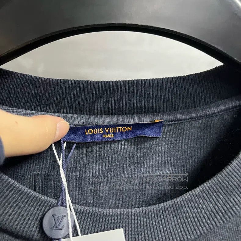 Louis Vuitton Louis Vuitton Grey Back Label Crew Neck Short Sleeve T-Shi Size US XXL / EU 58 / 5 - 3 Thumbnail