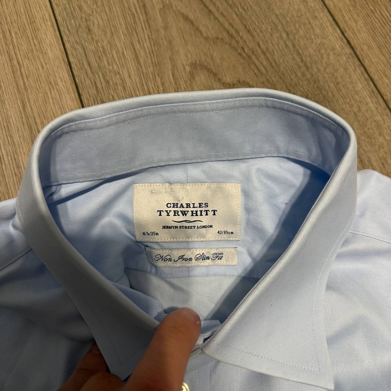 Charles Tyrwhitt charles tyrwhitt dress shirt 16.5 35 Size US XL / EU 56 / 4 - 6 Thumbnail