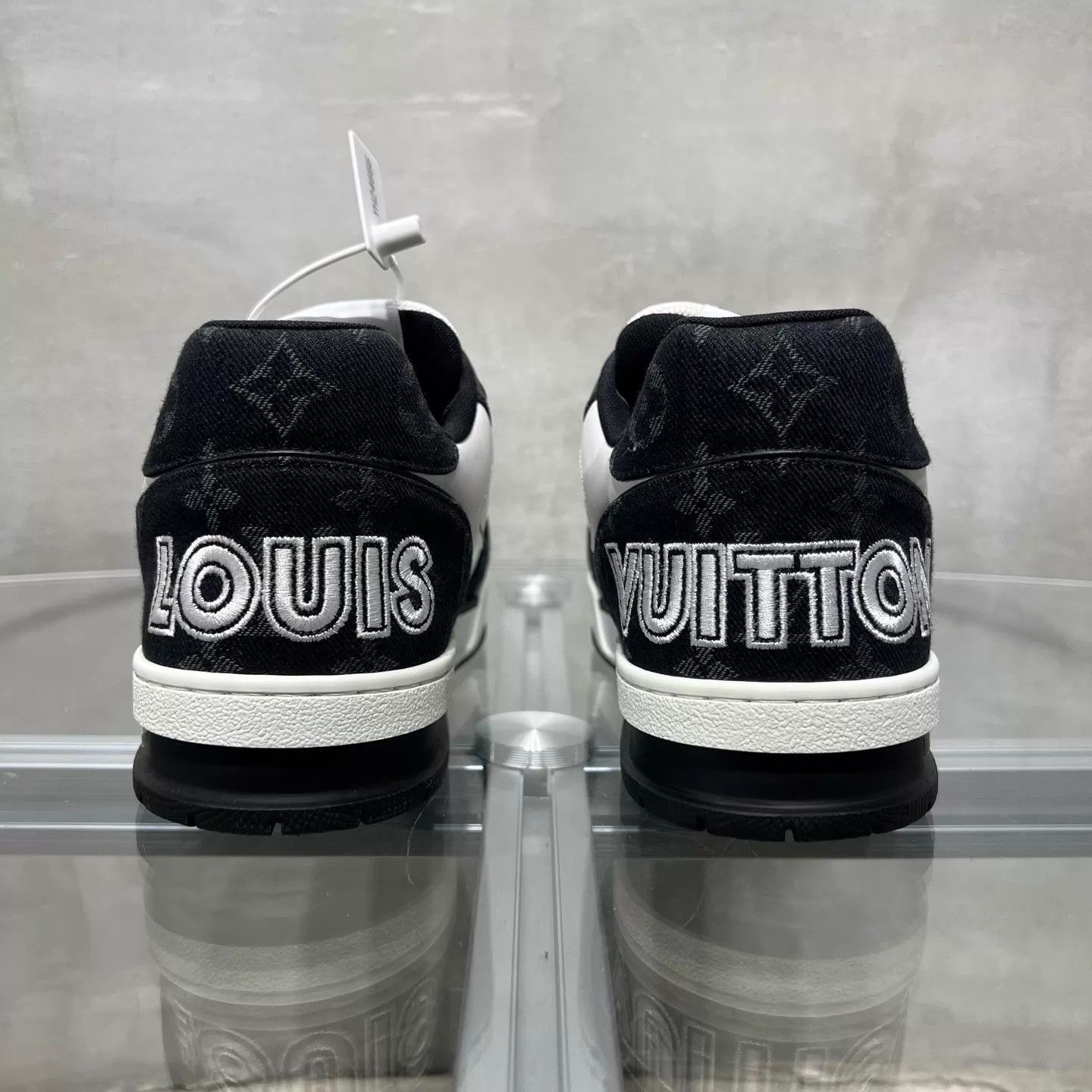 Louis Vuitton LV Trainer Black/White Velcro UK8.5/42.5 Size US 9.5 / EU 42-43 - 6 Thumbnail