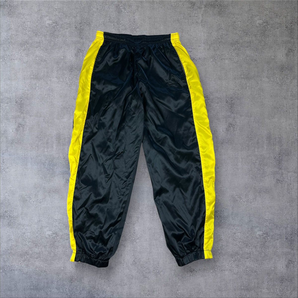Nike × Vintage Vintage 90s Nike Nylon Sweatpants Kill Bill style Y2K S-M sz Size US 30 / EU 46 - 1 Thumbnail