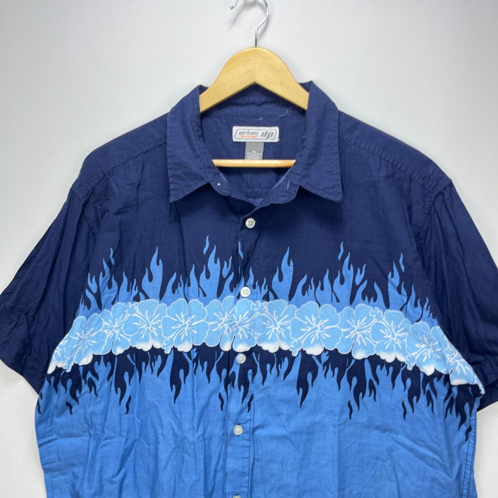 Vintage Vintage Y2K Hawaii Flaes Skate Surf Button Up Shirt Large Size US L / EU 52-54 / 3 - 2 Thumbnail