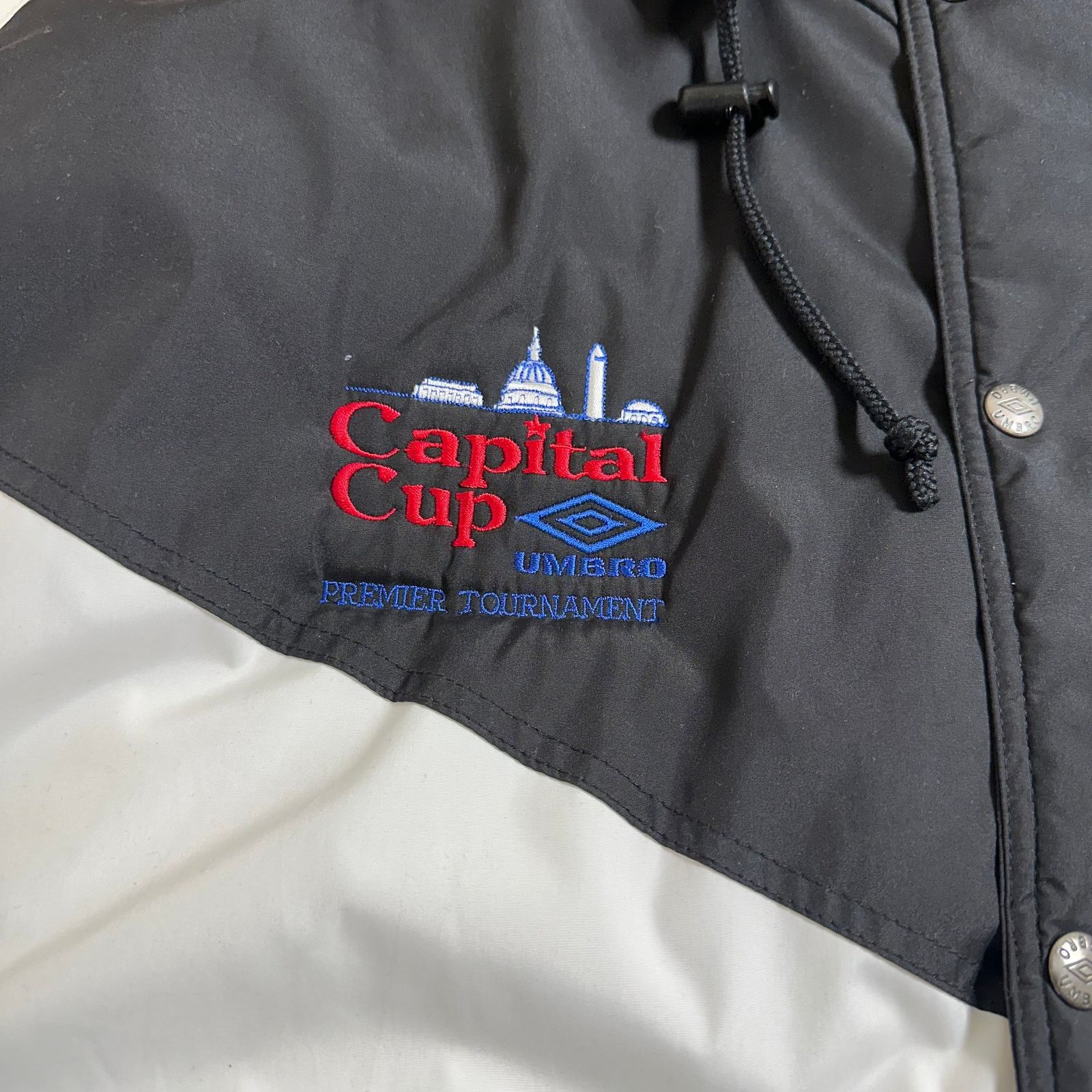 Umbro Mens Large Vintage 90s Umbro Puffer Jacket DETACHABLE HOOD Size US L / EU 52-54 / 3 - 12 Thumbnail