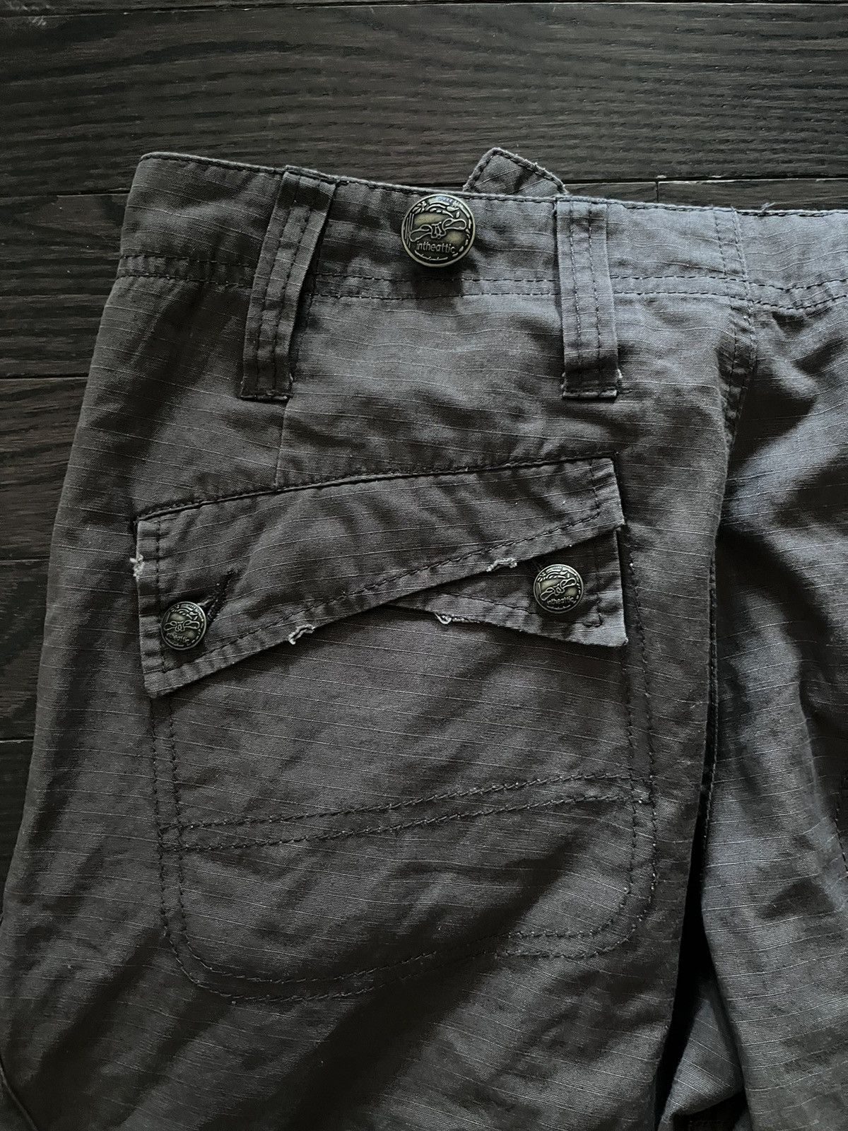 In The Attic In The Attic Transformer Cargo Shorts Size US 30 / EU 46 - 5 Thumbnail