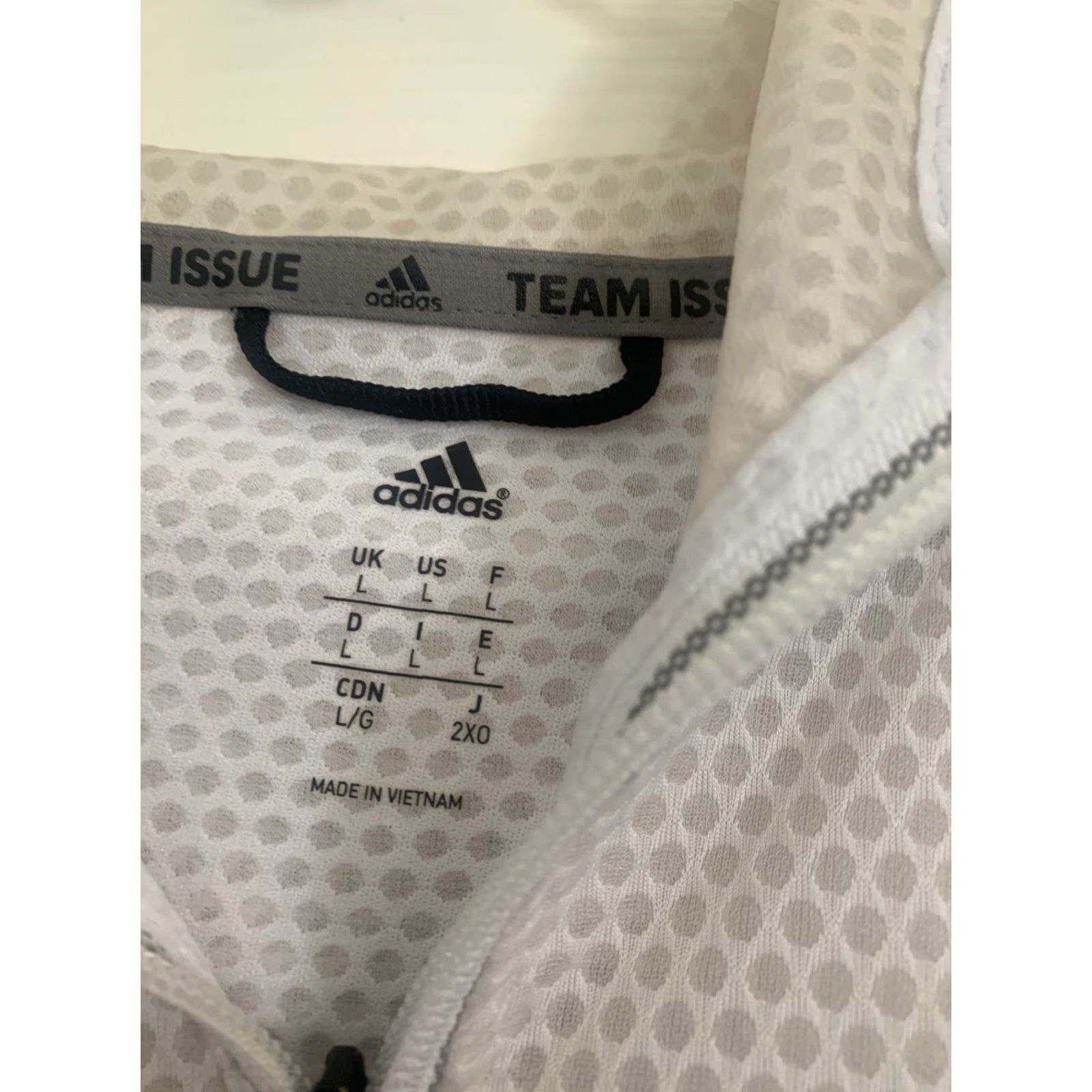 Adidas Adidas Womens Team Issue Fleece Full Zip Hoodie White L Large Hoodie Womens Size L / US 10 / IT 46 - 5 Thumbnail