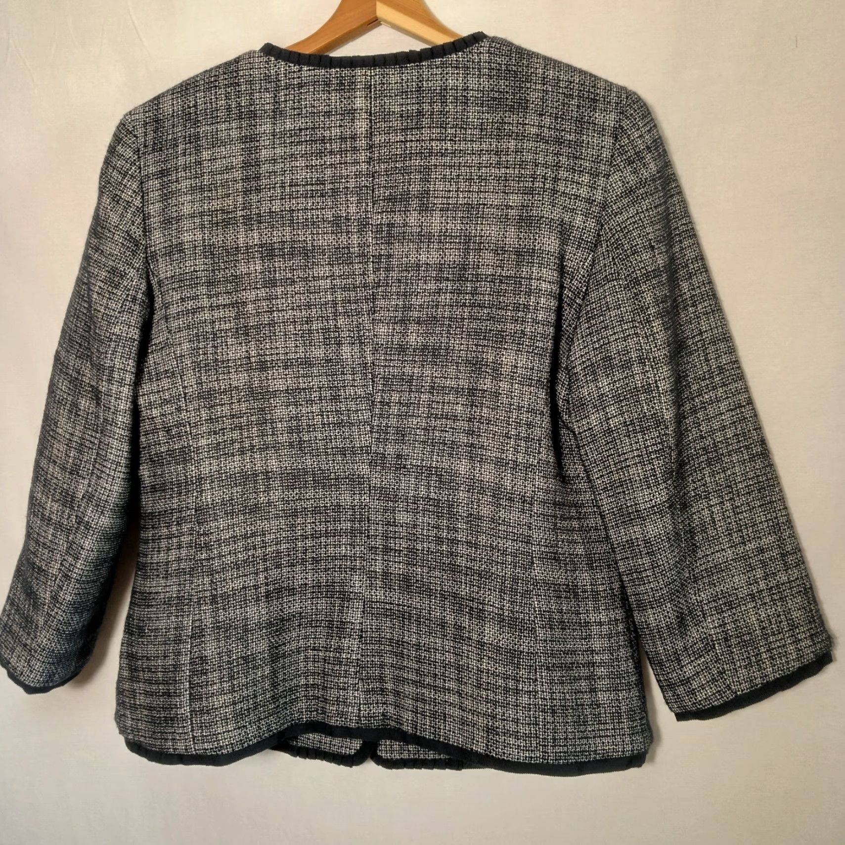 Talbots VINTAGE Talbots Blazer Jacket Women Size 8 Navy Blue Tweed Lined Buttoned Four-Button Ruffled Trim Professional Church Business 90s Women Size M / US 6-8 / IT 42-44 - 3 Thumbnail