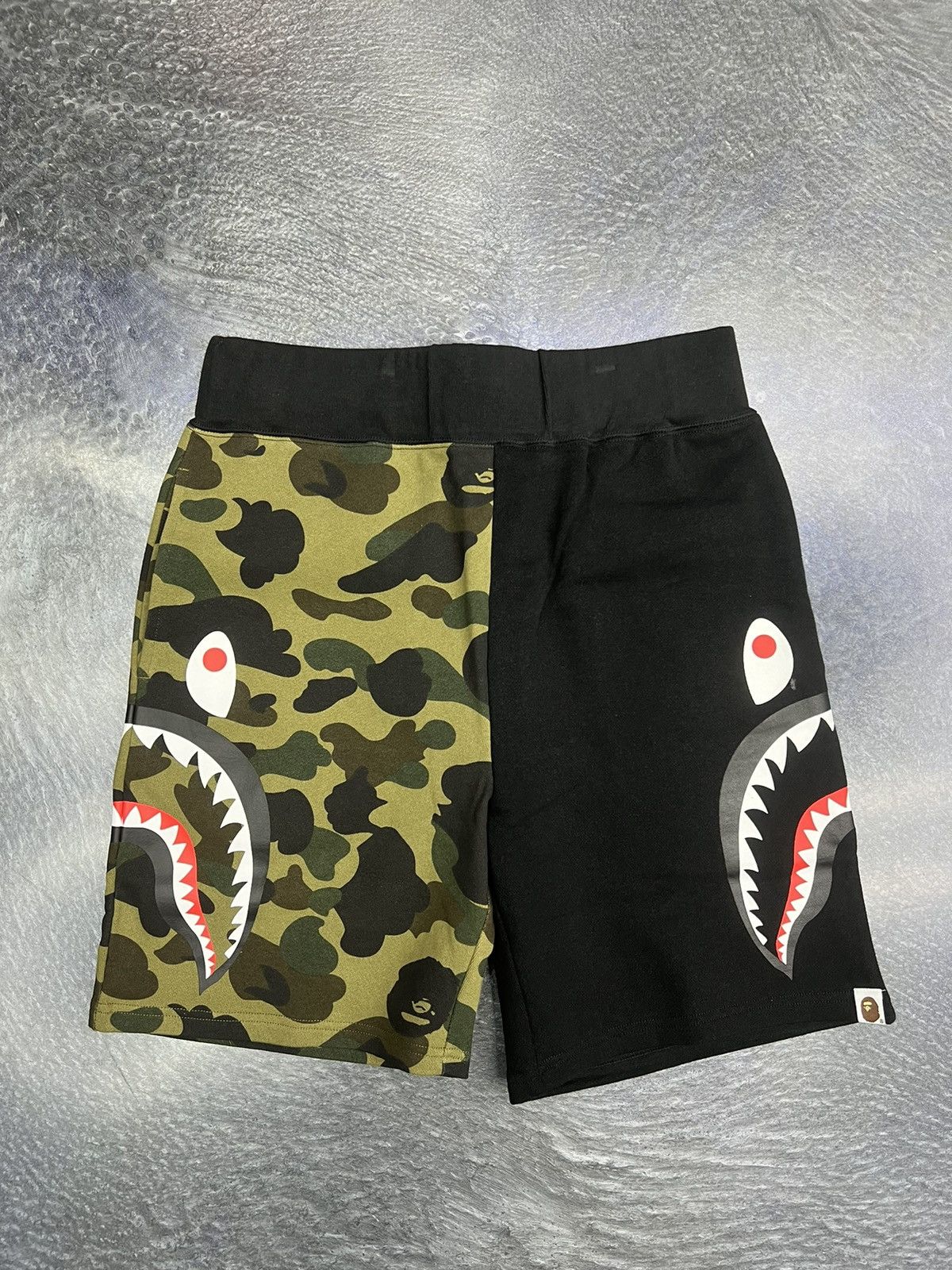 Bape Bape ABC Camo Shark Sweat Shorts Size US 32 / EU 48 - 1 Thumbnail