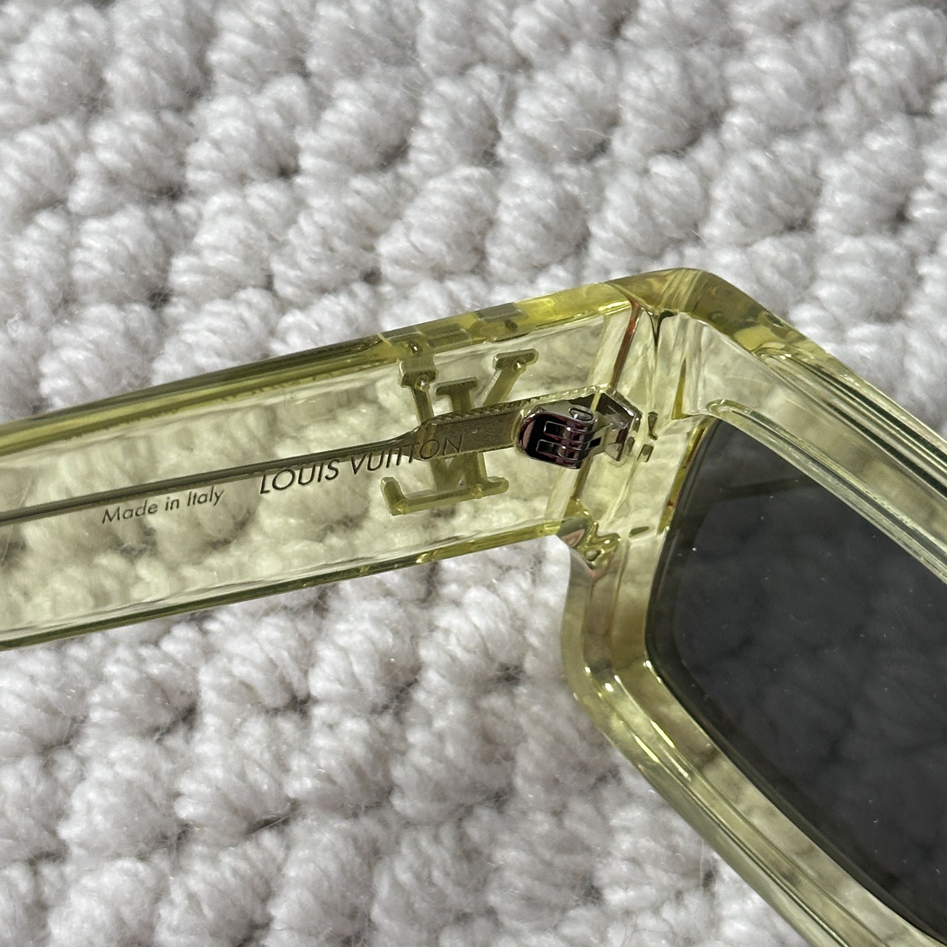 Louis Vuitton LV Clash Low Square Sunglasses Size ONE SIZE - 3 Thumbnail