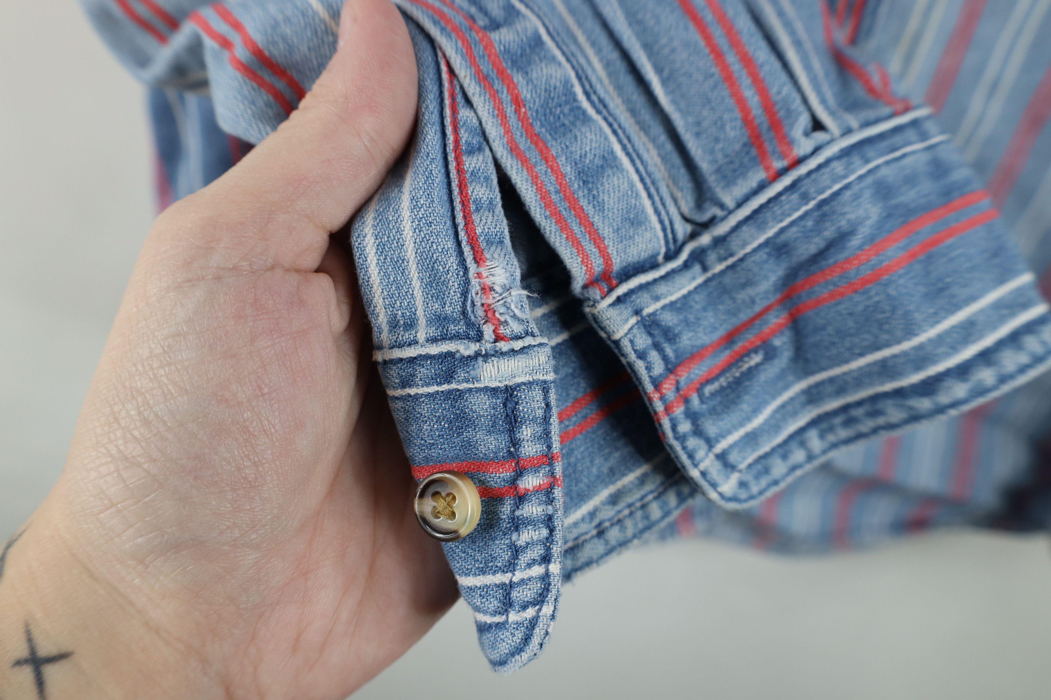 Vintage Vintage 90s Streetwear Striped Denim Jean Button Down Shirt Size US L / EU 52-54 / 3 - 5 Thumbnail