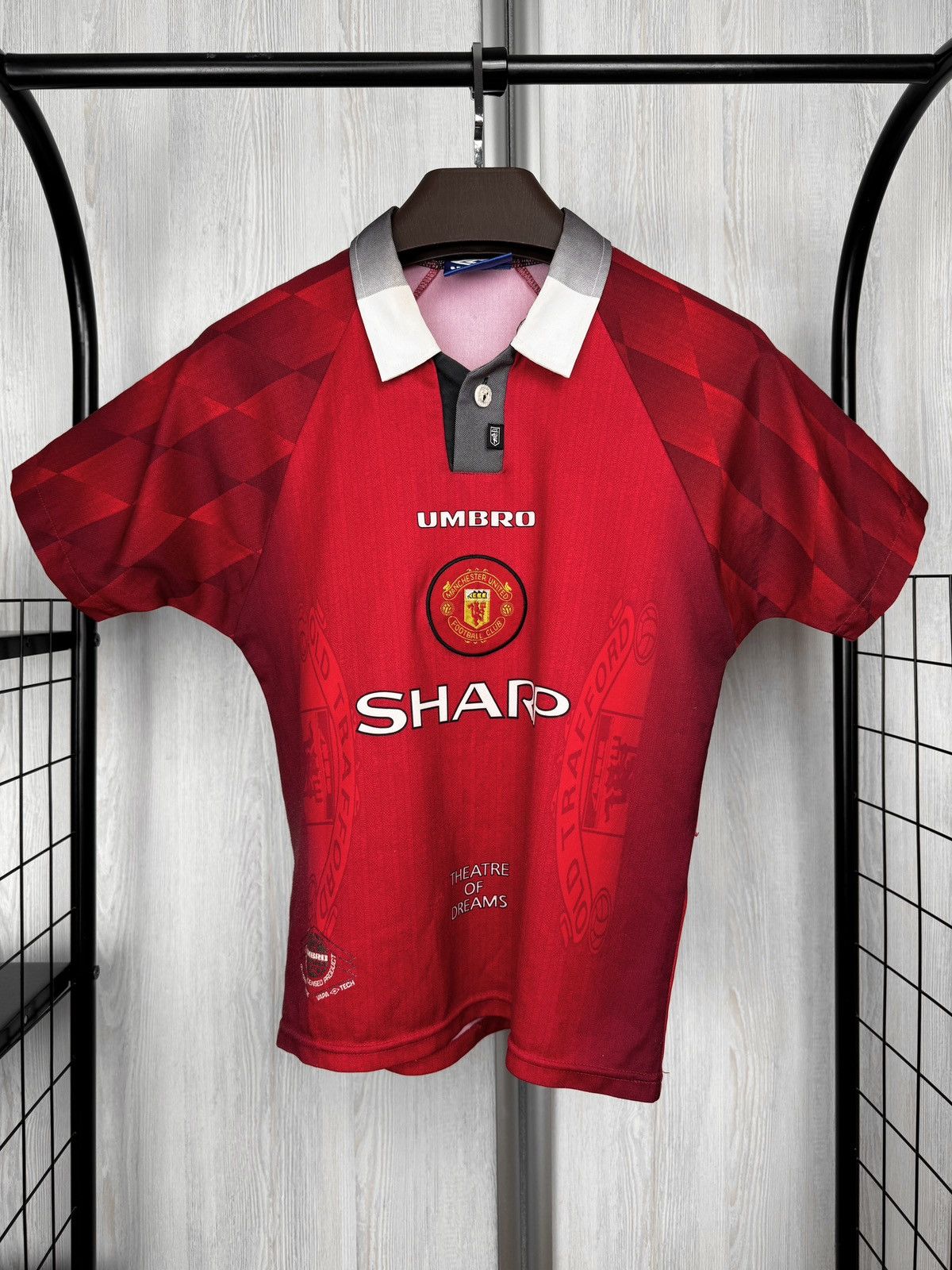 Umbro Umbro Manchester United 1996/1998 Home Jersey soccer YL Boys Size US XXS / EU 40 - 2 Thumbnail