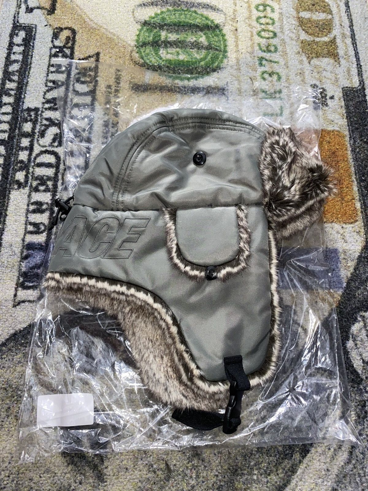 Palace Palace P2B Reverso Fur Trooper (LARGE/XLARGE) Size ONE SIZE - 1 Thumbnail