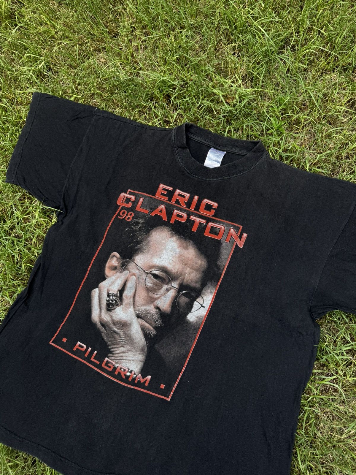 Vintage vintage 1998 Eric Clapton Pilgrim Tour tee Size US XL / EU 56 / 4 - 4 Thumbnail