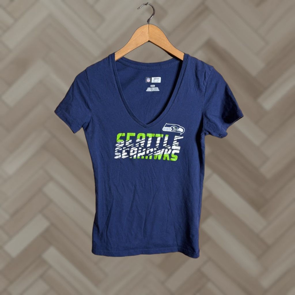 NFL VINTAGE Seattle Seahawks Women’s V-Neck Tee Navy Womens Medium Size M / US 6-8 / IT 42-44 - 1 Thumbnail