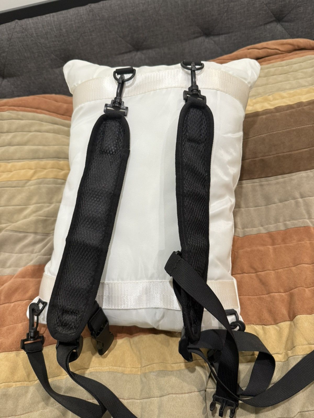 Grimykids Grimykids x Molly Santana Pillow Backpack Size ONE SIZE - 2 Thumbnail