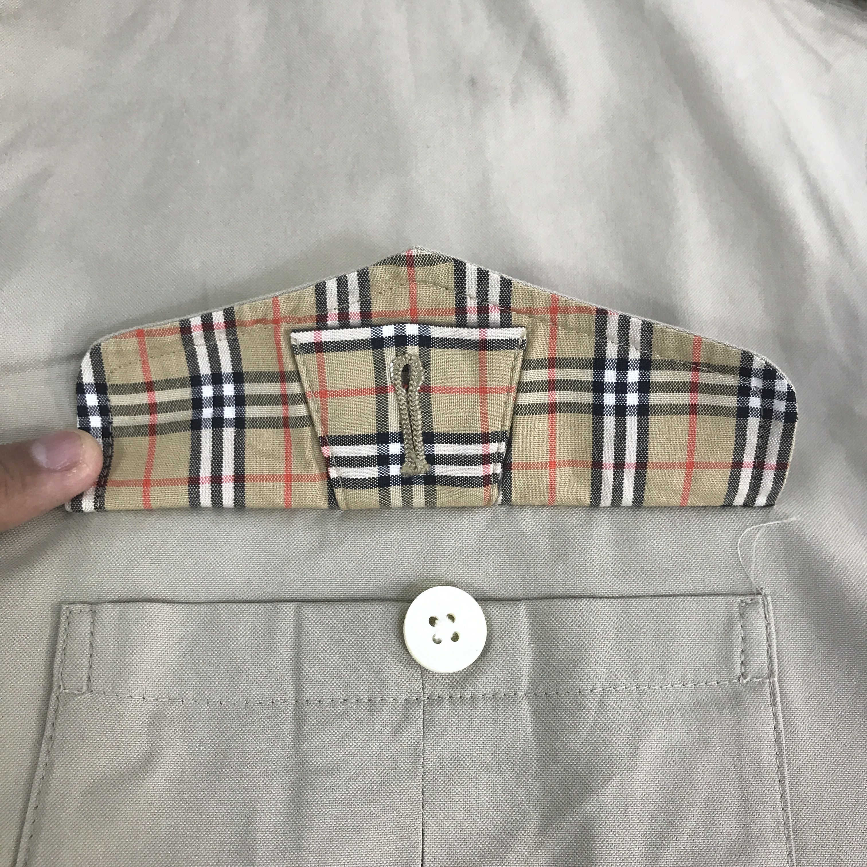 Burberry Vintage burberry Button Design Woman jacket K128B7 Size US M / EU 48-50 / 2 - 11 Thumbnail