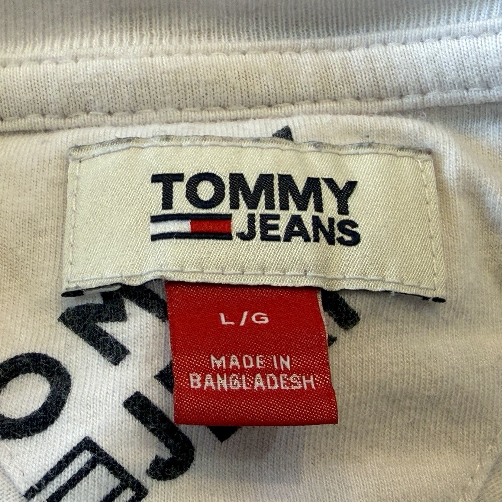 Tommy Hilfiger VINTAGE Tommy Jeans Y2K Crop T-Shirt Womens Large Long Sleeve Allover Spellout 100% Cotton Size L / US 10 / IT 46 - 6 Thumbnail