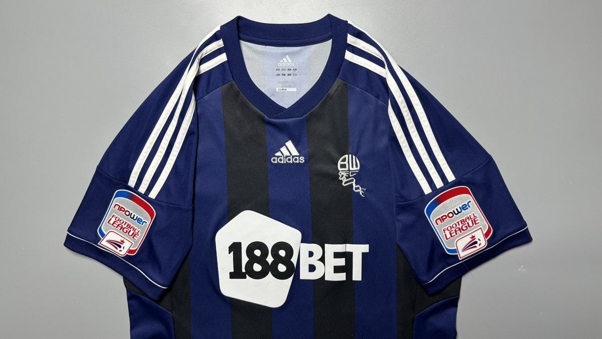 Adidas BOLTON ADIDAS 2012/2013 FOOTBALL AWAY JERSEY #22 HOLDEN Size US L / EU 52-54 / 3 - 3 Thumbnail
