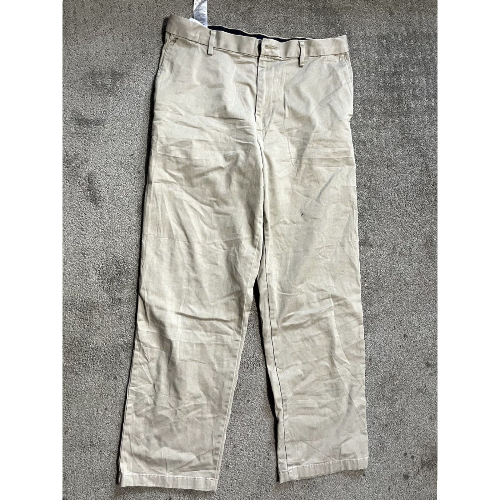 Dockers Dockers Mens Size 32x32 Relaxed Fit Pants Beige Chino Flat Front Straight Leg 90s Theme Mens Pants Beige Dockers D4 Regular Size 32 Inseam 32in Size US 32 / EU 48 - 2 Thumbnail