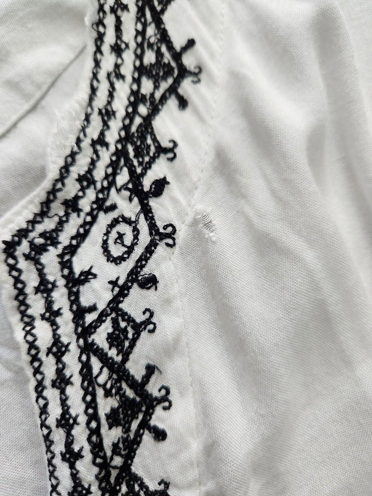 Designer Rise And Bloom Beach Cover Up Medium White Black Embroidered Size M / US 6-8 / IT 42-44 - 3 Thumbnail