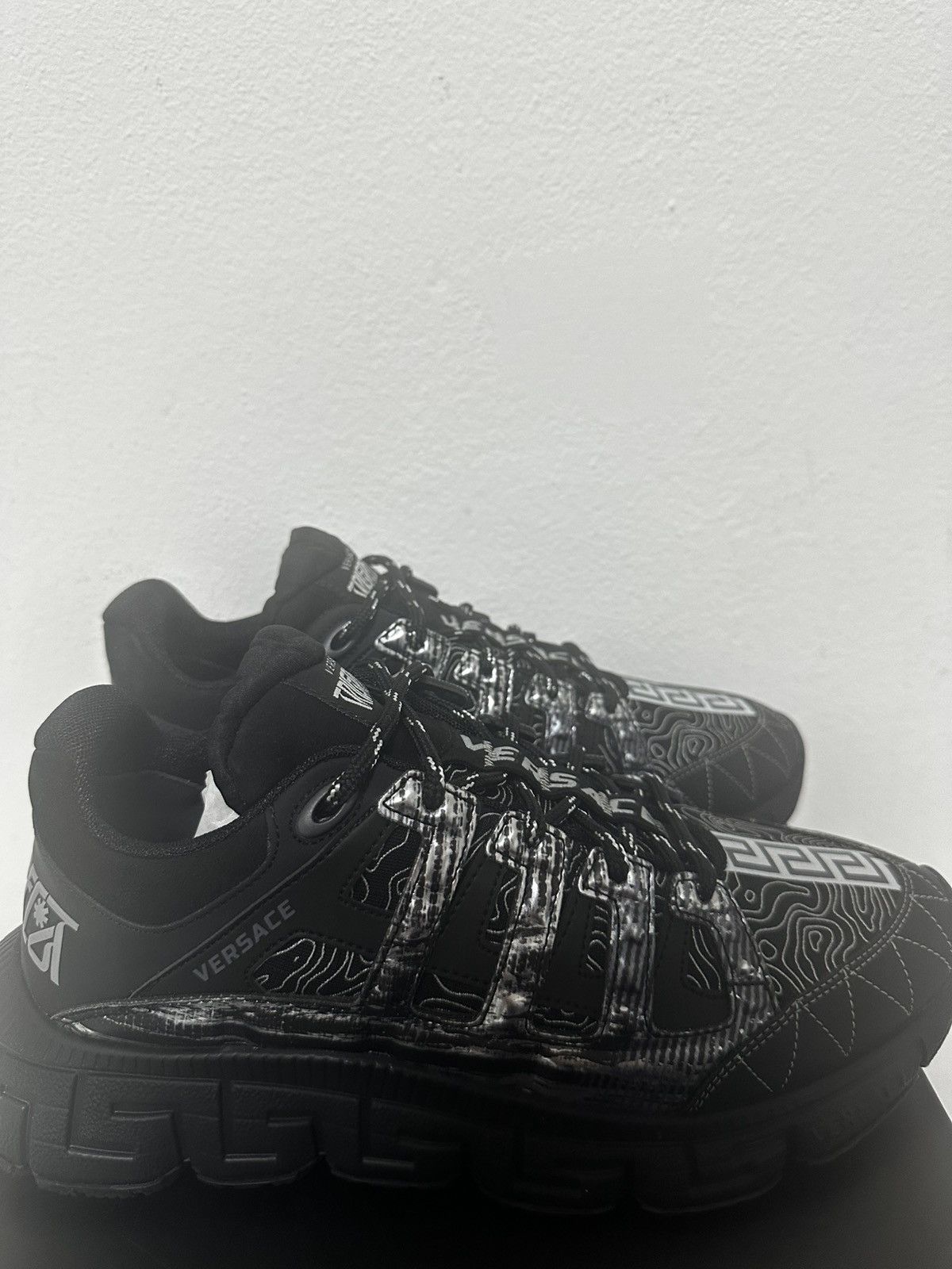 Versace Versace Trigreca Sneakers Size US 9 / EU 42 - 8 Thumbnail