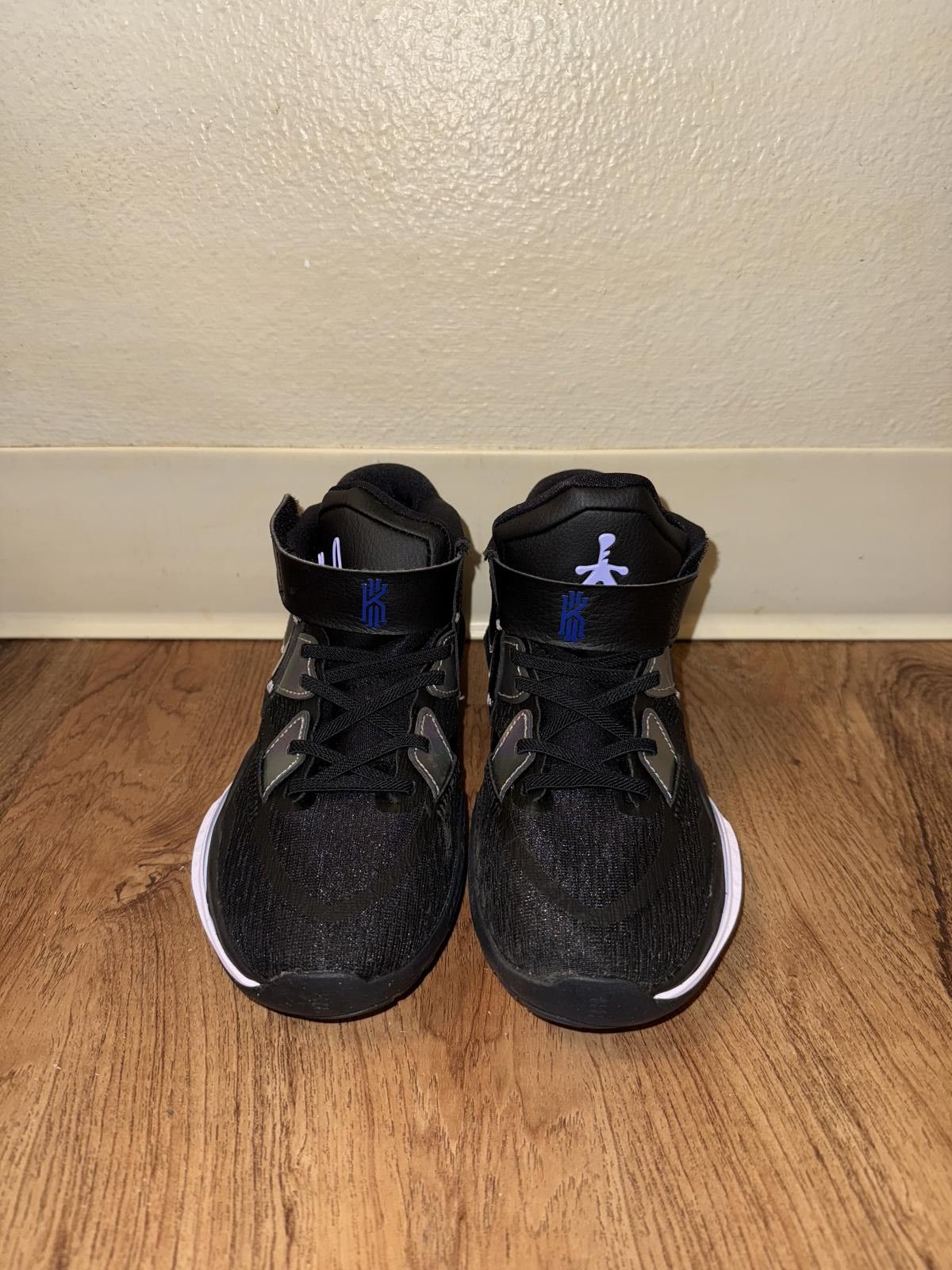 Nike Nike Kyrie Infinity Black Metallic Silver (PS) Size US 5 / EU 37 - 3 Thumbnail