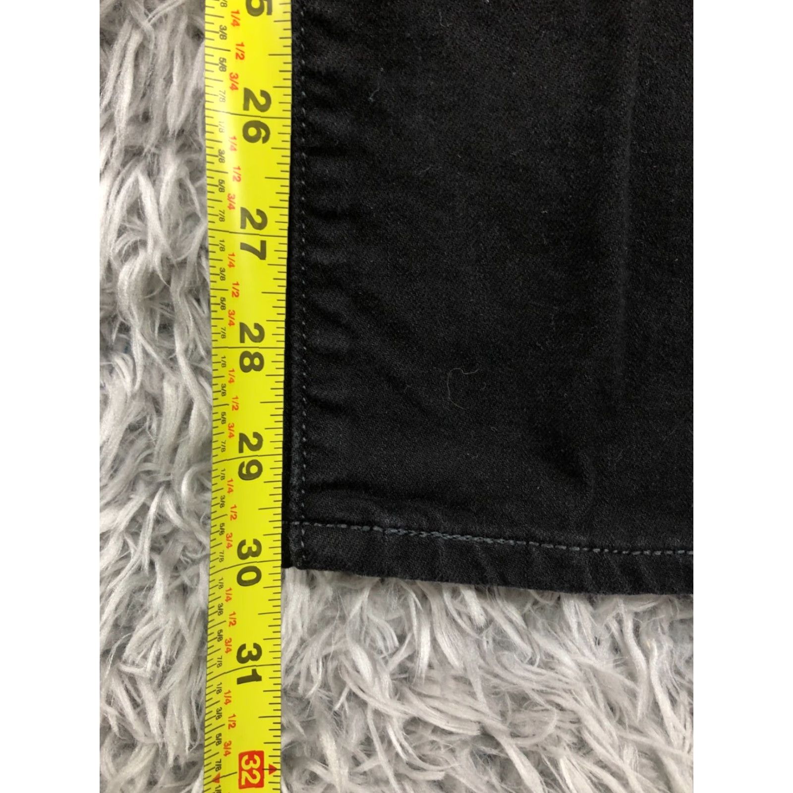 Levi's Levi's Bold Curve Straight Jeans Womens Dark Wash Black 27 Regular Denim 5-Pocket Levi's 500 Series Vintage? No (But avoid). Size 27" / US 4 / IT 40 - 3 Thumbnail