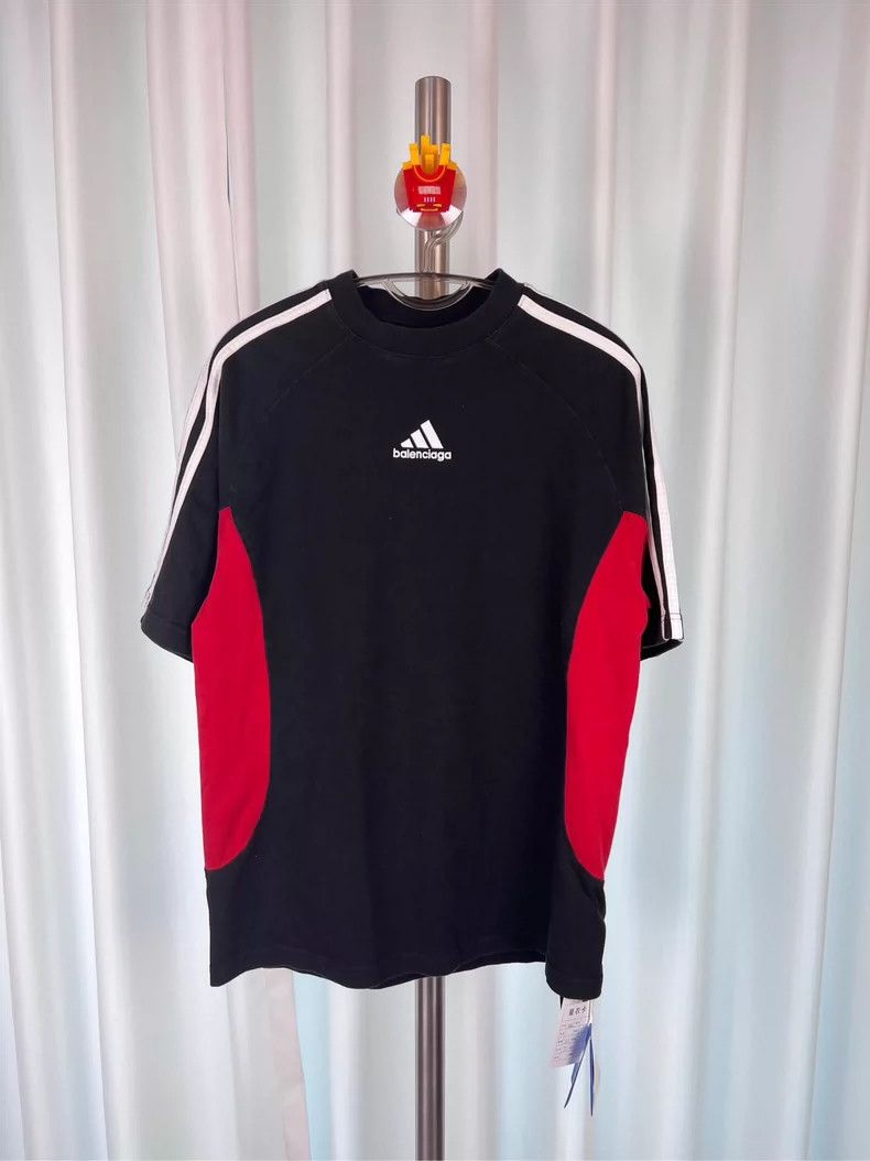 Balenciaga Balenciaga x Adidas Black Red Tee - dmc Size US XXS / EU 40 - 1 Thumbnail