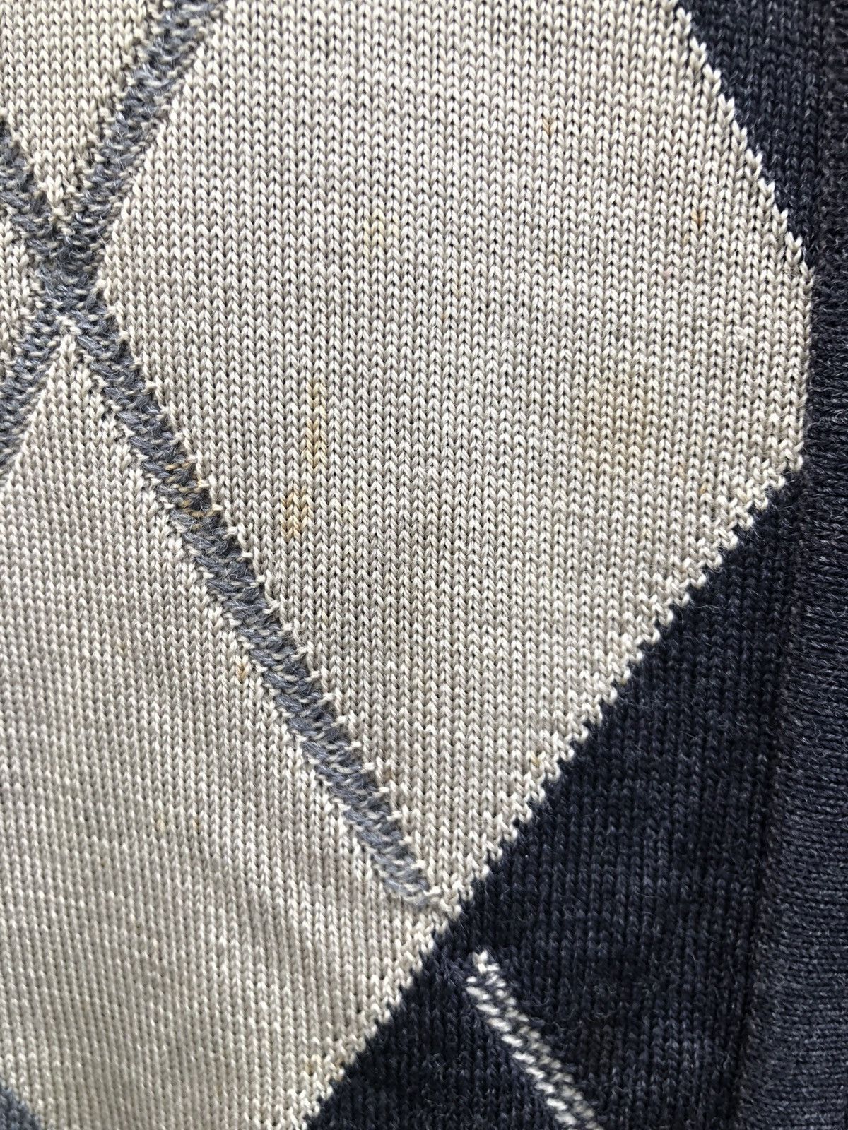 Burberry × Vintage Vintage Burberry London Zipper Knitwear Diamond Pattern Size US M / EU 48-50 / 2 - 10 Thumbnail