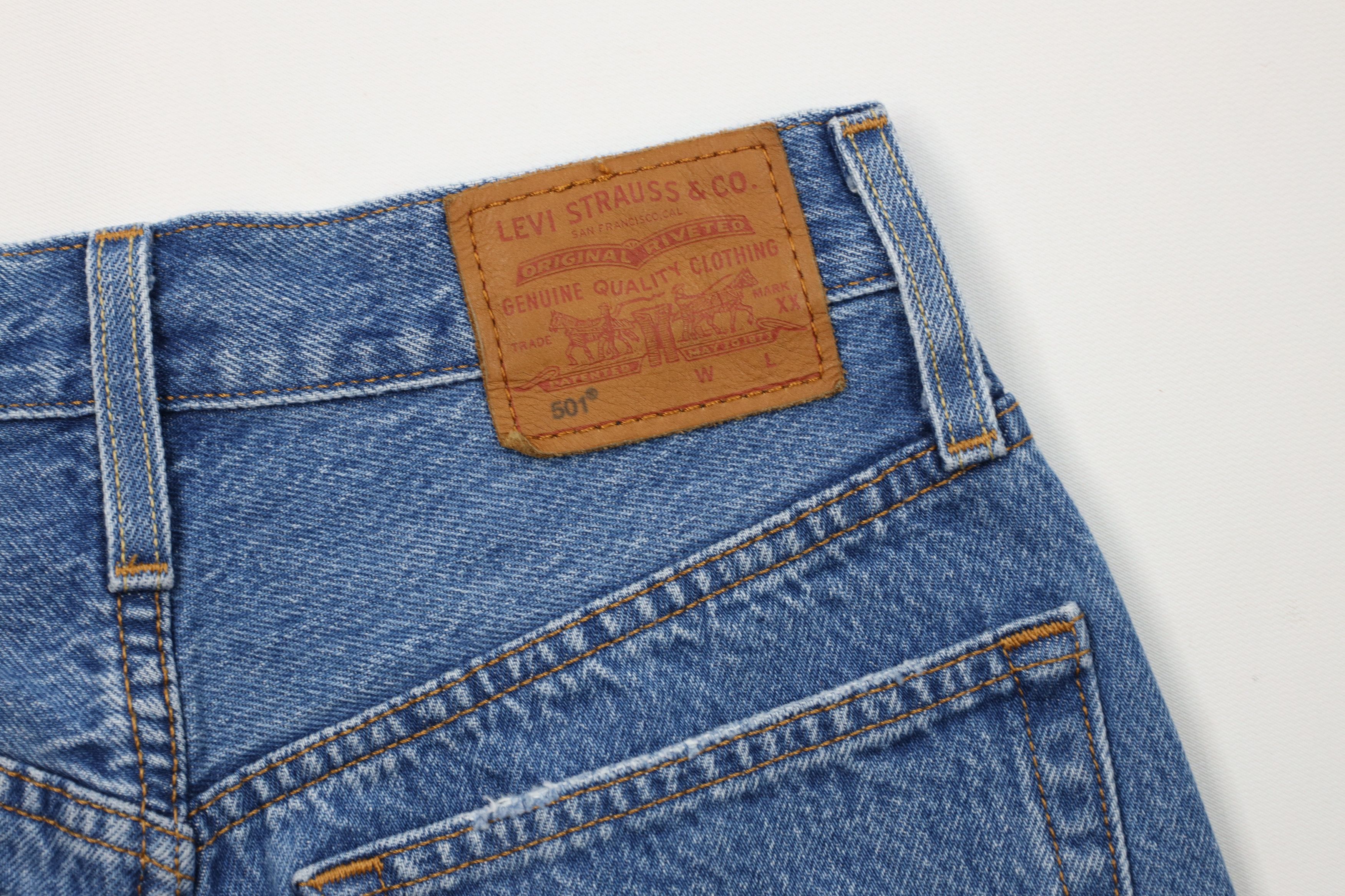 Levi's Vintage Y2K Levis 501xx Button Fly Cut Off Denim Jean Shorts Size 24" / US 00 / IT 34 - 14 Thumbnail