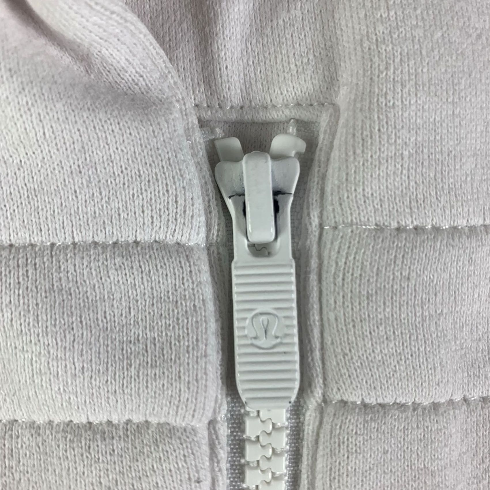 Lululemon Lululemon White Sweater Cowl Neck Button Snap Long Sleeve Full Zip Womens Small S with Pockets Size S / US 4 / IT 40 - 5 Thumbnail