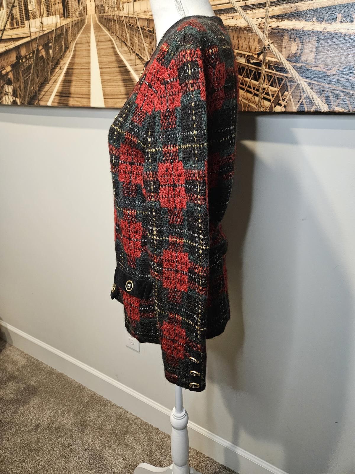 Designer Doncaster Vintage Classic Plaid Cardigan with Gold Buttons Size M / US 6-8 / IT 42-44 - 2 Thumbnail