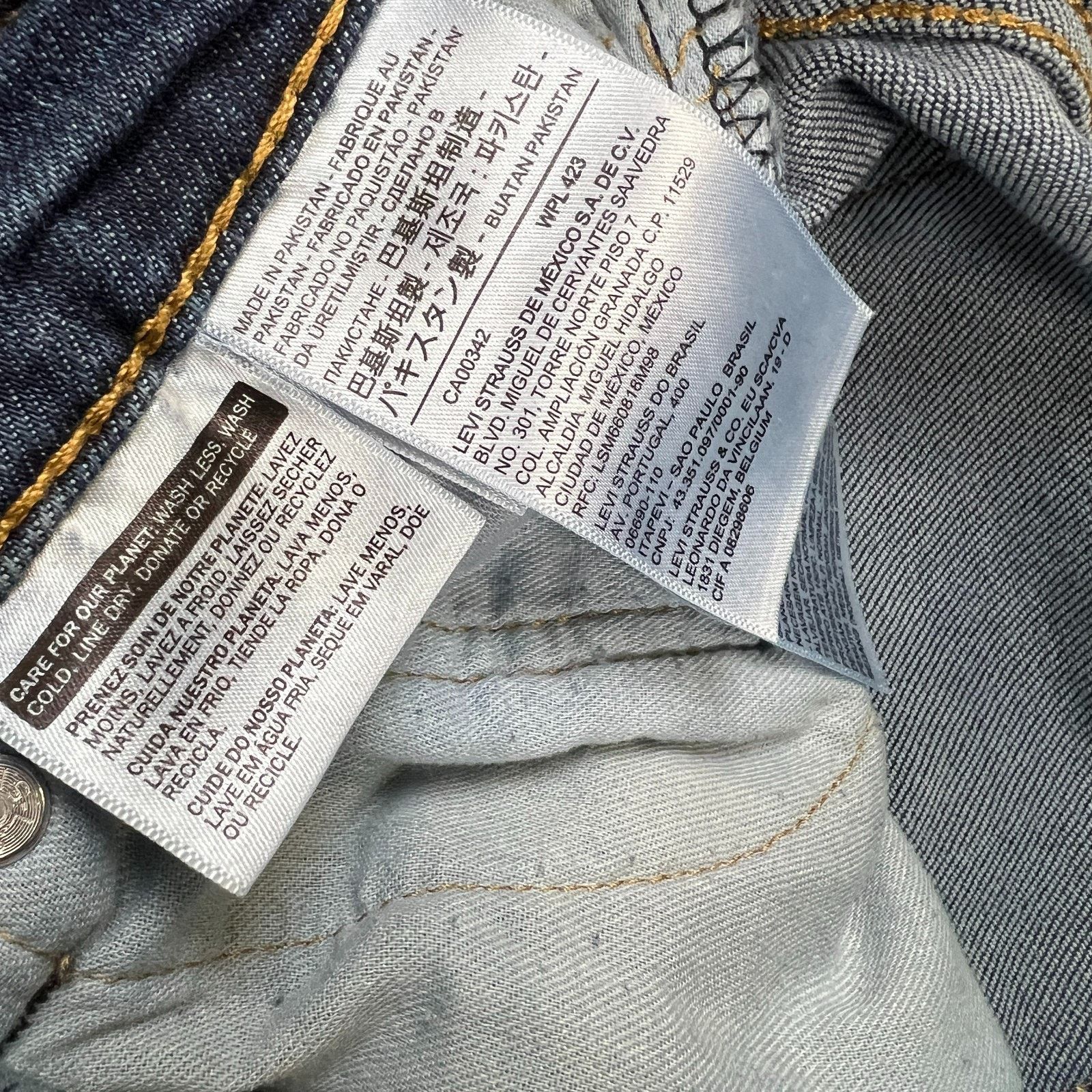 Levi's × Vintage Levi's 514 Jeans 32x32 Slim Straight Fit Faded Denim Pant Size US 32 / EU 48 - 10 Thumbnail
