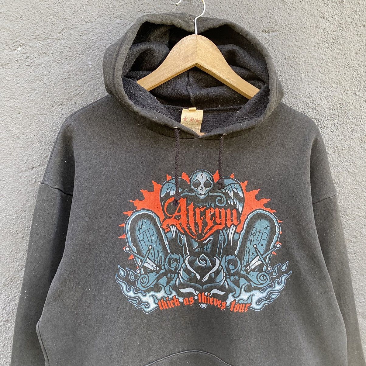 Band Tees Thrashed Faded Vintage Y2K Atreyu Metal Band ERD GRUNGE HOOD Size US L / EU 52-54 / 3 - 2 Thumbnail
