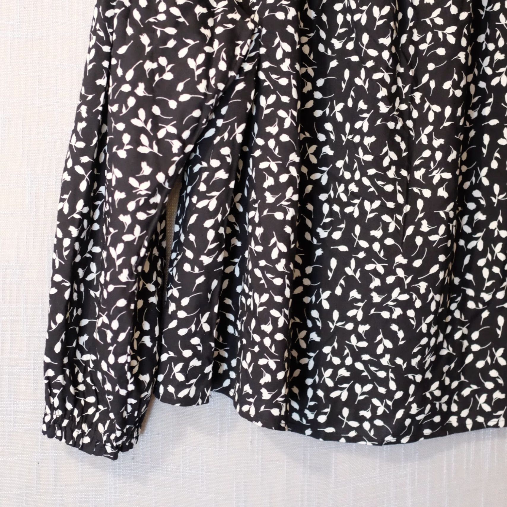 Style & Co Style & Co Blouse Floral Longsleeve Womens XL Black/White #A1-135 Size XL / US 12-14 / IT 48-50 - 3 Thumbnail