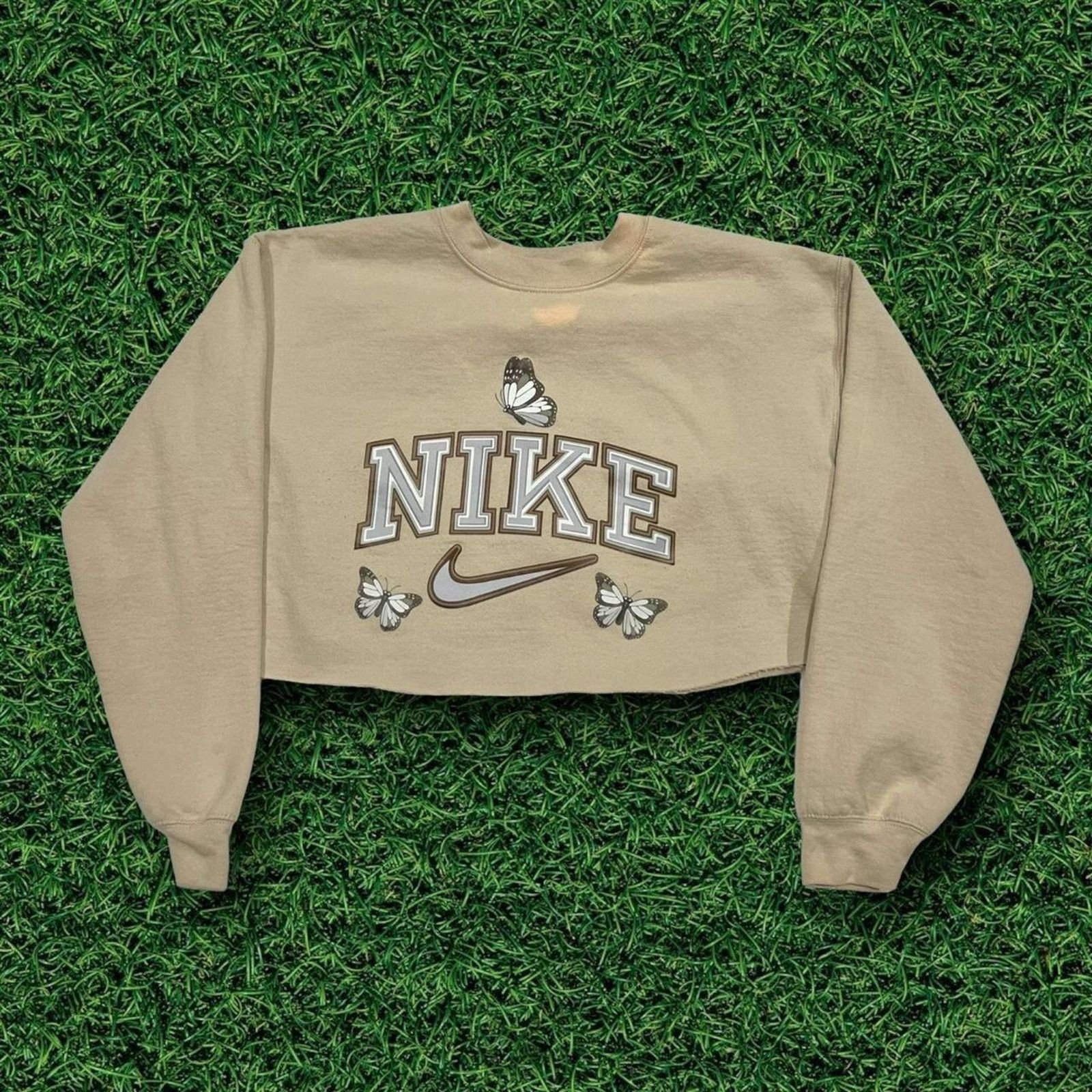 Nike Nike Logo Tan Cropped Crewneck Sweatshirt with Butterflies Size M / US 6-8 / IT 42-44 - 1 Thumbnail