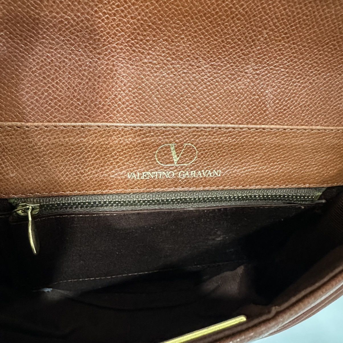Valentino ‼️LD‼️VALENTINO GARAVANI REDDISH BROWN LEATHER SHOULDER BAG Size ONE SIZE - 13 Thumbnail