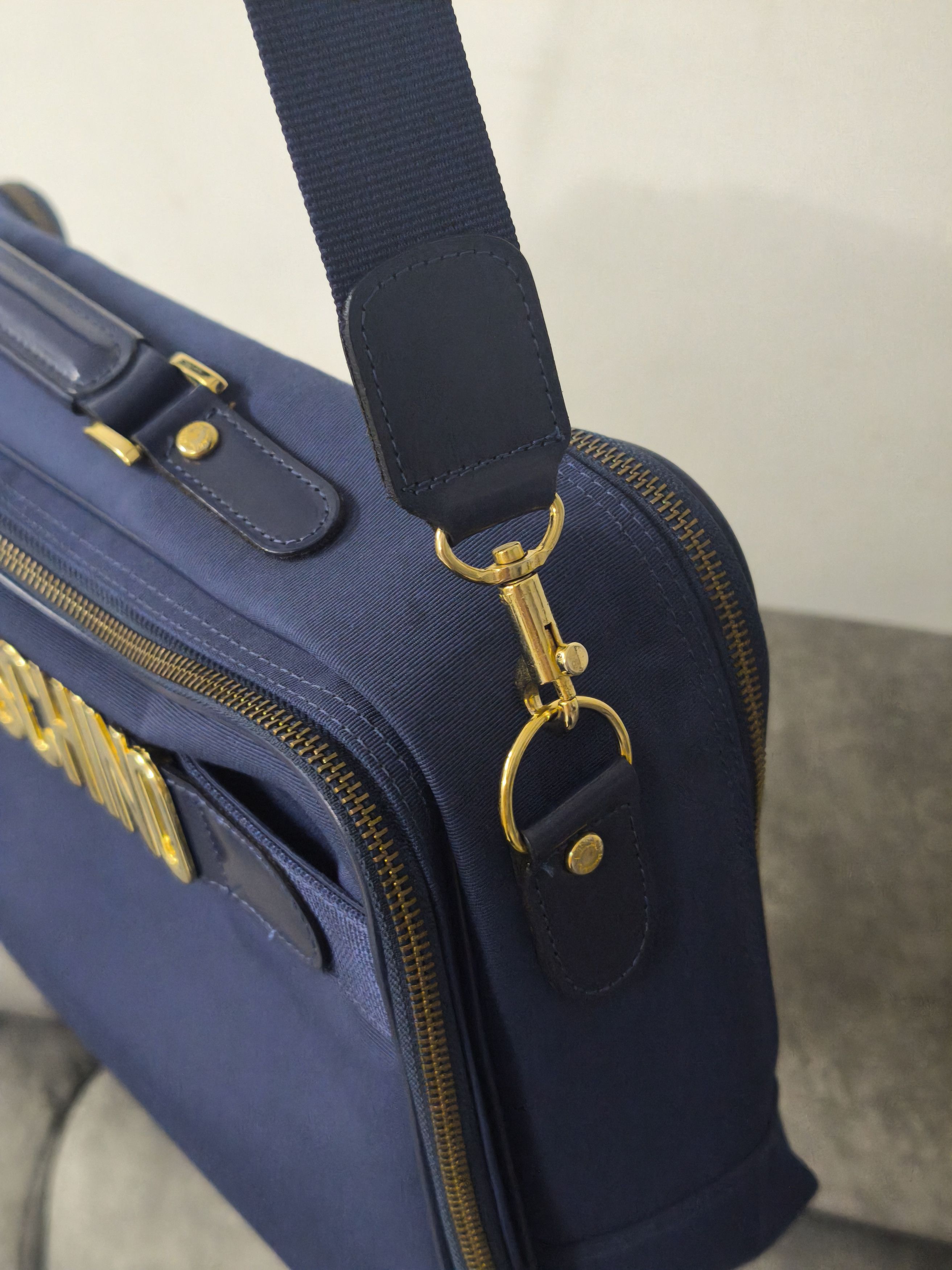 Moschino Vintage Moschino Shoulder Bag – Navy with Gold Hardware Size ONE SIZE - 4 Thumbnail