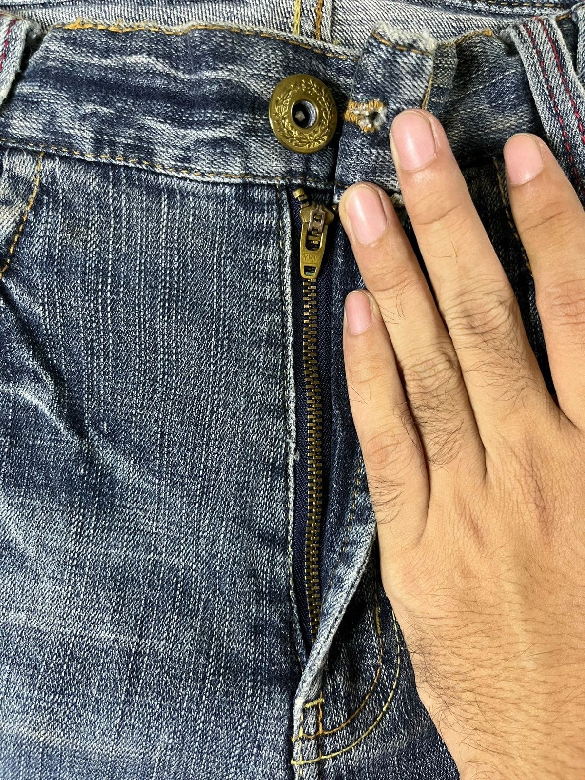 Japanese Brand Vintage Japanese Brand Buckle Back Distressed Loose Jeans Size US 34 / EU 50 - 3 Thumbnail