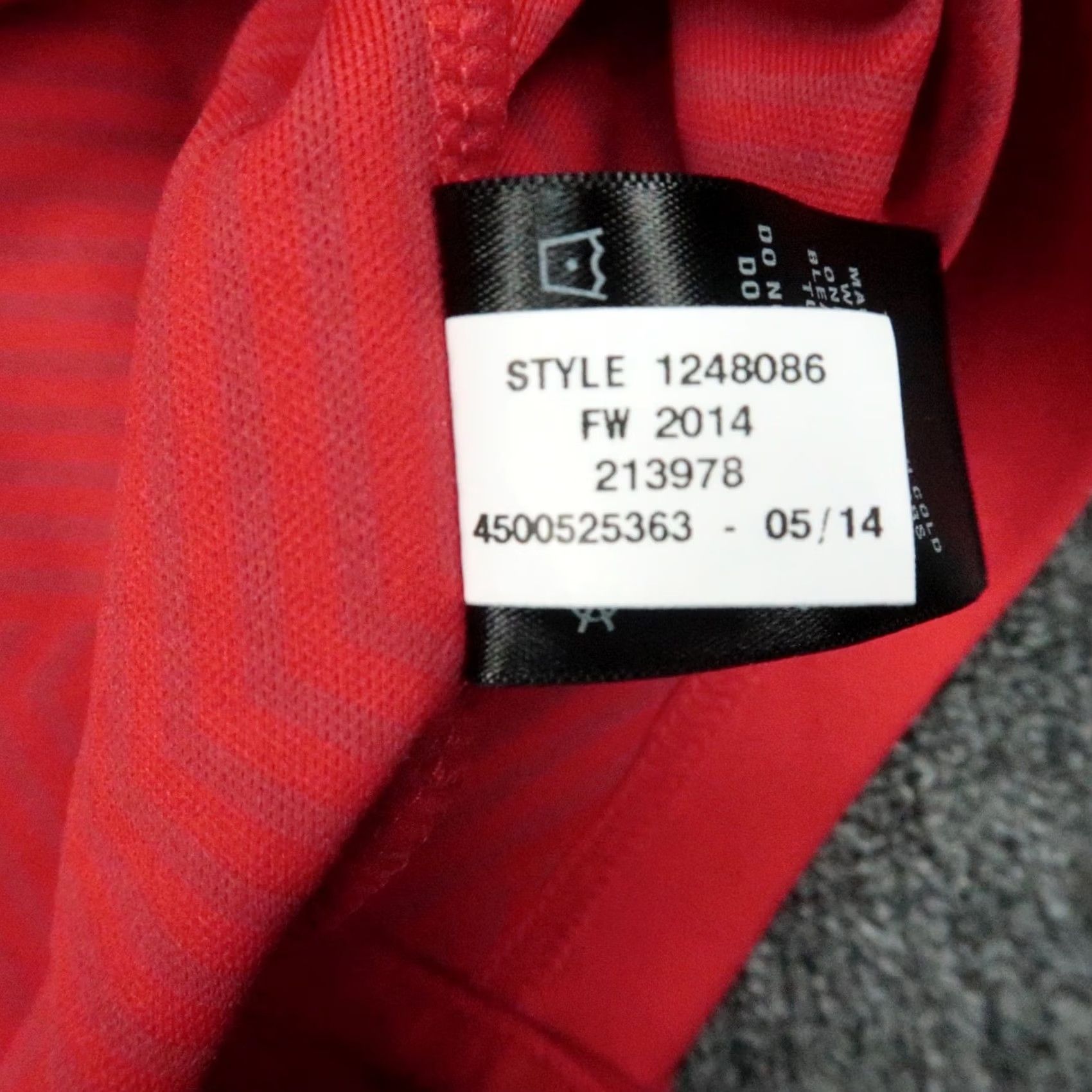 Under Armour Under Armour Shirt Mens 2XL Red Polo Long Sleeve UA Golf Infrared Loose Fit 2XL Size US XXL / EU 58 / 5 - 6 Thumbnail