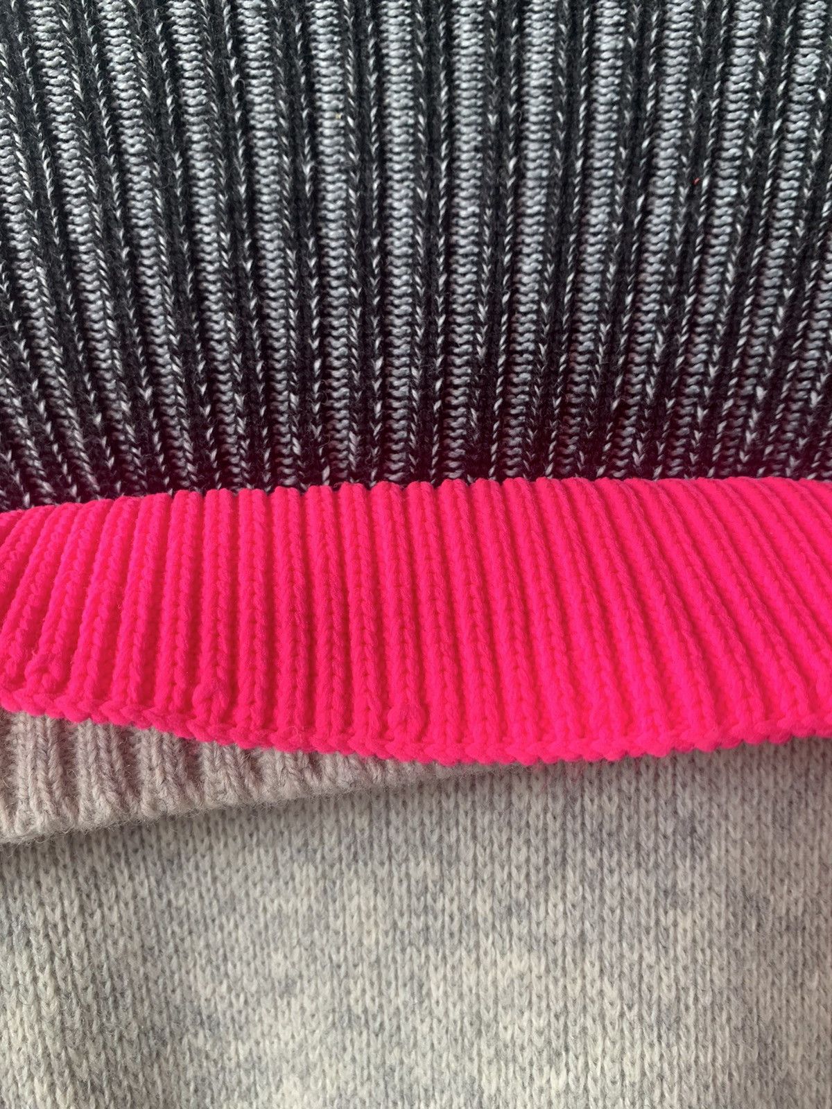 Balenciaga BALENCIAGA TRIPLE LAYER TURTLENECK SWEATER Size XS / US 0-2 / IT 36-38 - 12 Thumbnail