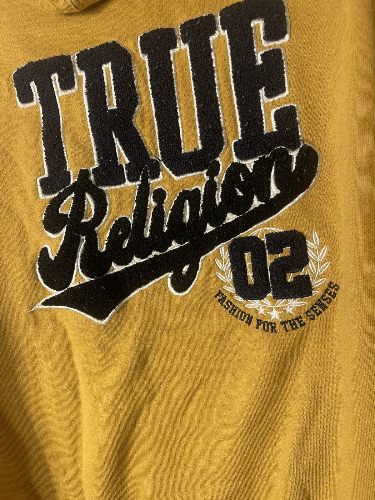True Religion True Religion Chenille Logo Pullover Hoodie Yellow Size S Size US S / EU 44-46 / 1 - 5 Thumbnail