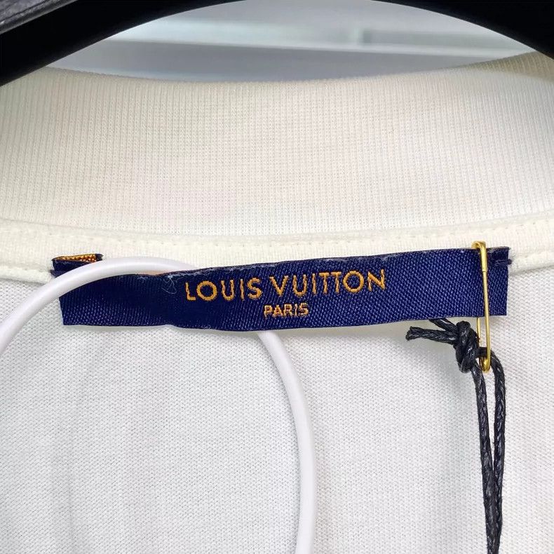 Louis Vuitton LOUIS VUITTON Letter logo short sleeves 2504-Nextarrow Size US S / EU 44-46 / 1 - 7 Thumbnail