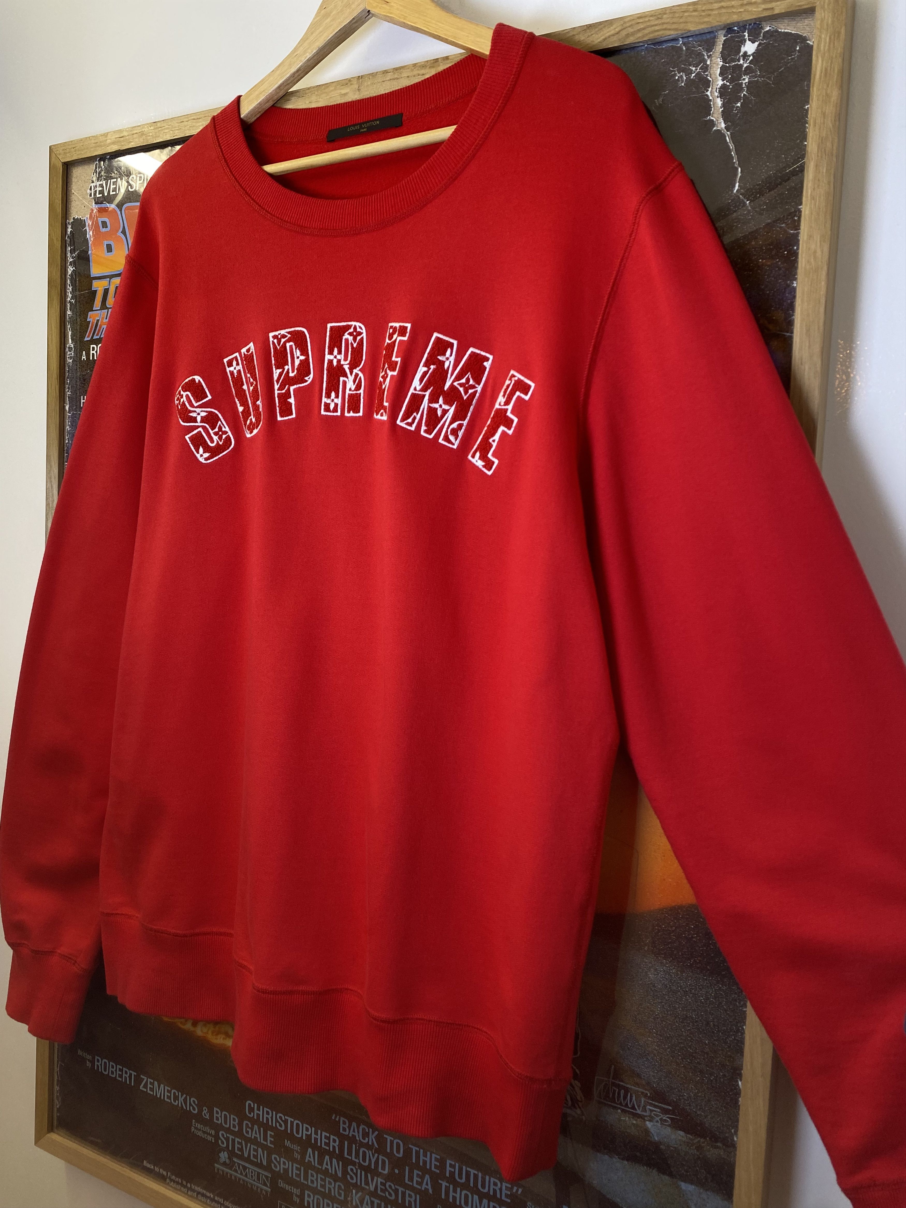 Louis Vuitton × Supreme SS2017 Louis Vuitton x Supreme Arc Spellout Logo Crewneck Size US XXL / EU 58 / 5 - 7 Thumbnail