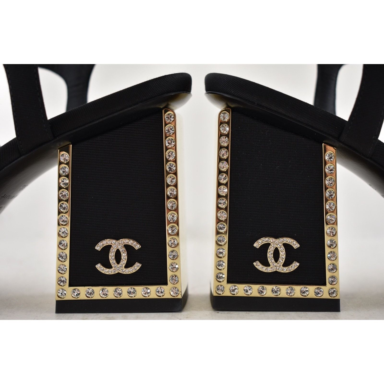 Chanel Chanel Crystal CC Logo Block Heel Sandals 37.5 Size US 7.5 / IT 37.5 - 17 Thumbnail