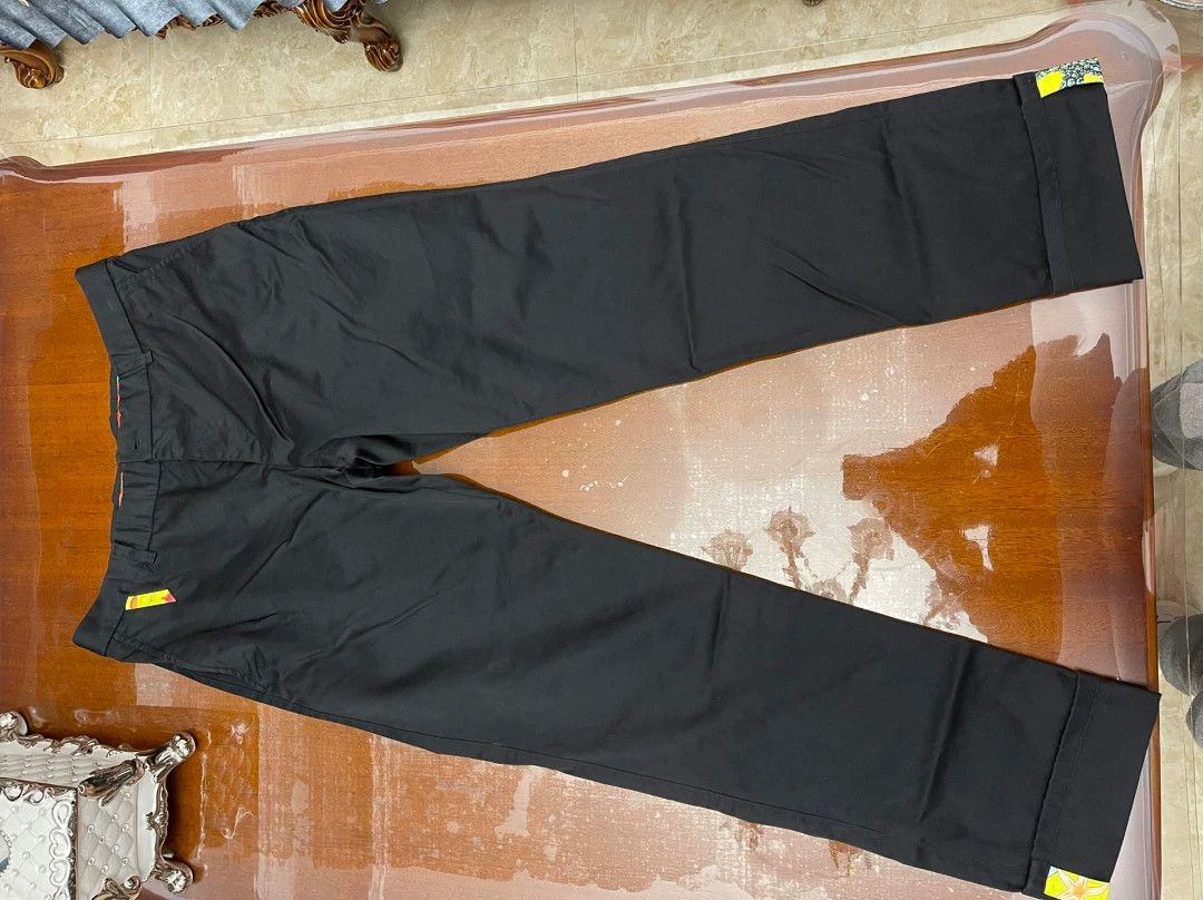 Versace Versace Casual Trousers 95 New Tags Cut Size US 36 / EU 52 - 1 Thumbnail