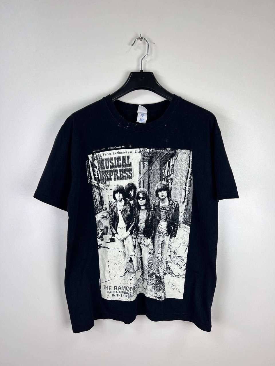 Vintage The Ramones band t-shirts size L Size US L / EU 52-54 / 3 - 1 Thumbnail