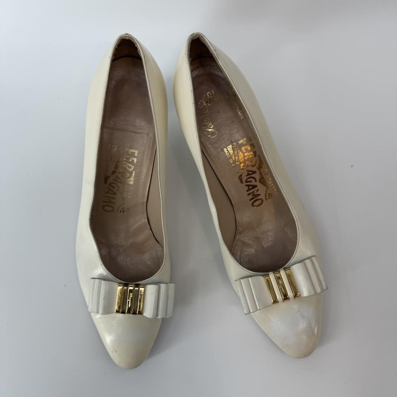 Salvatore Ferragamo Salvatore Ferragamo Beige Bow Pumps Heel Shoes 7.5 Vintage Size US 7.5 / IT 37.5 - 1 Thumbnail