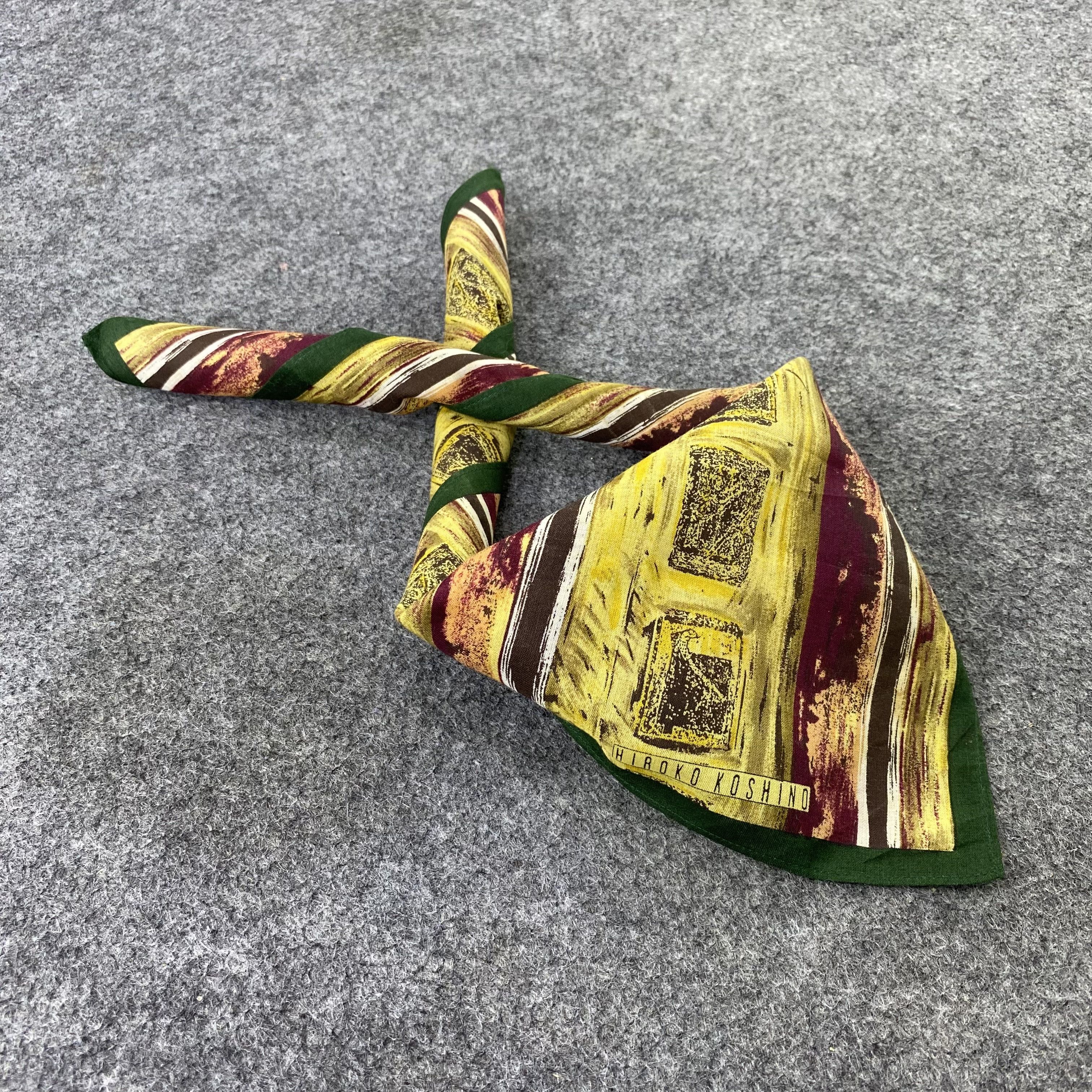 Japanese Brand Hiroko Koshino Handkerchief / Bandana / Neckerchief-B895 Size ONE SIZE - 1 Thumbnail