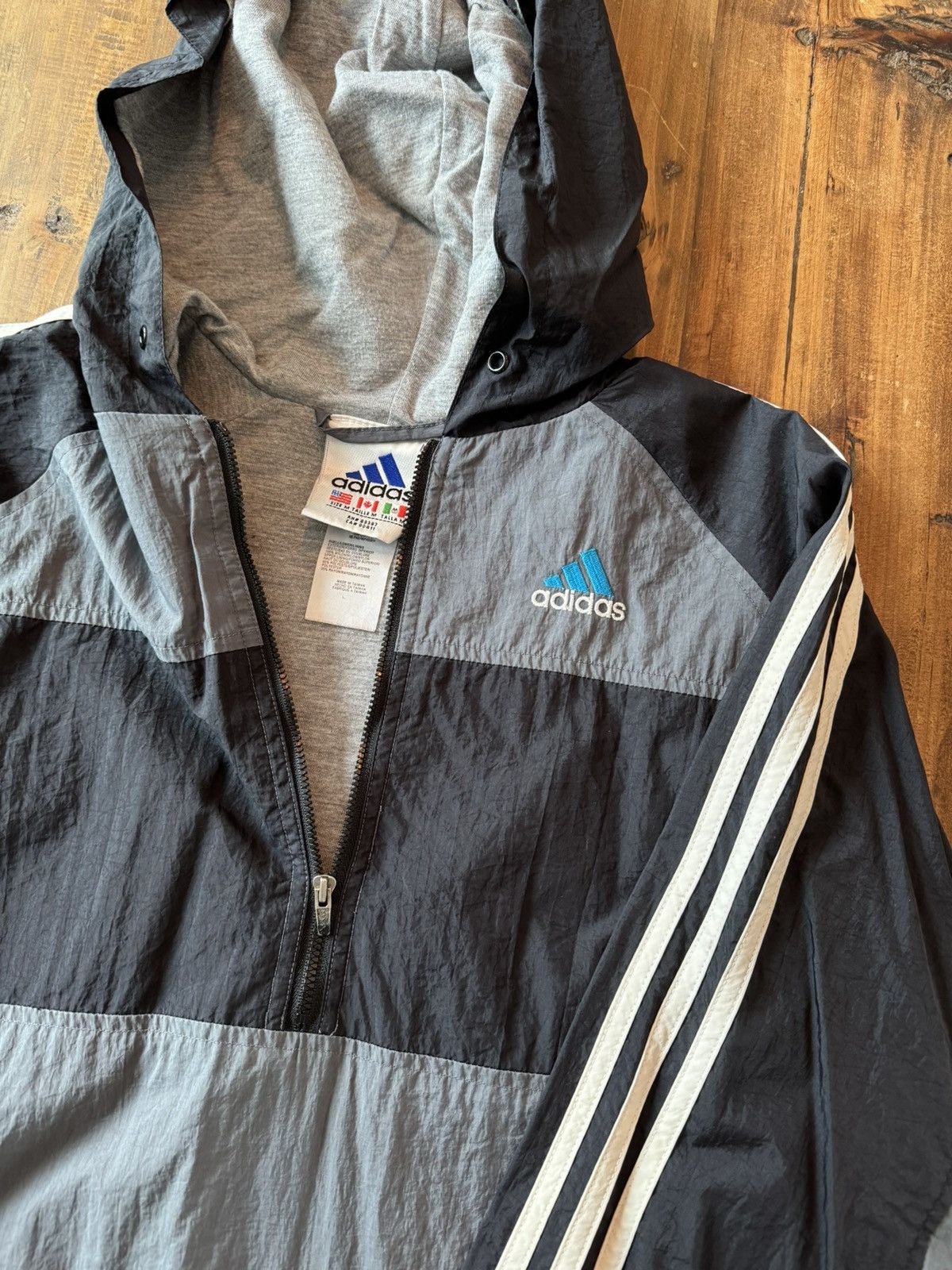Vintage Vintage ish Adidas track jacket Size US M / EU 48-50 / 2 - 3 Thumbnail
