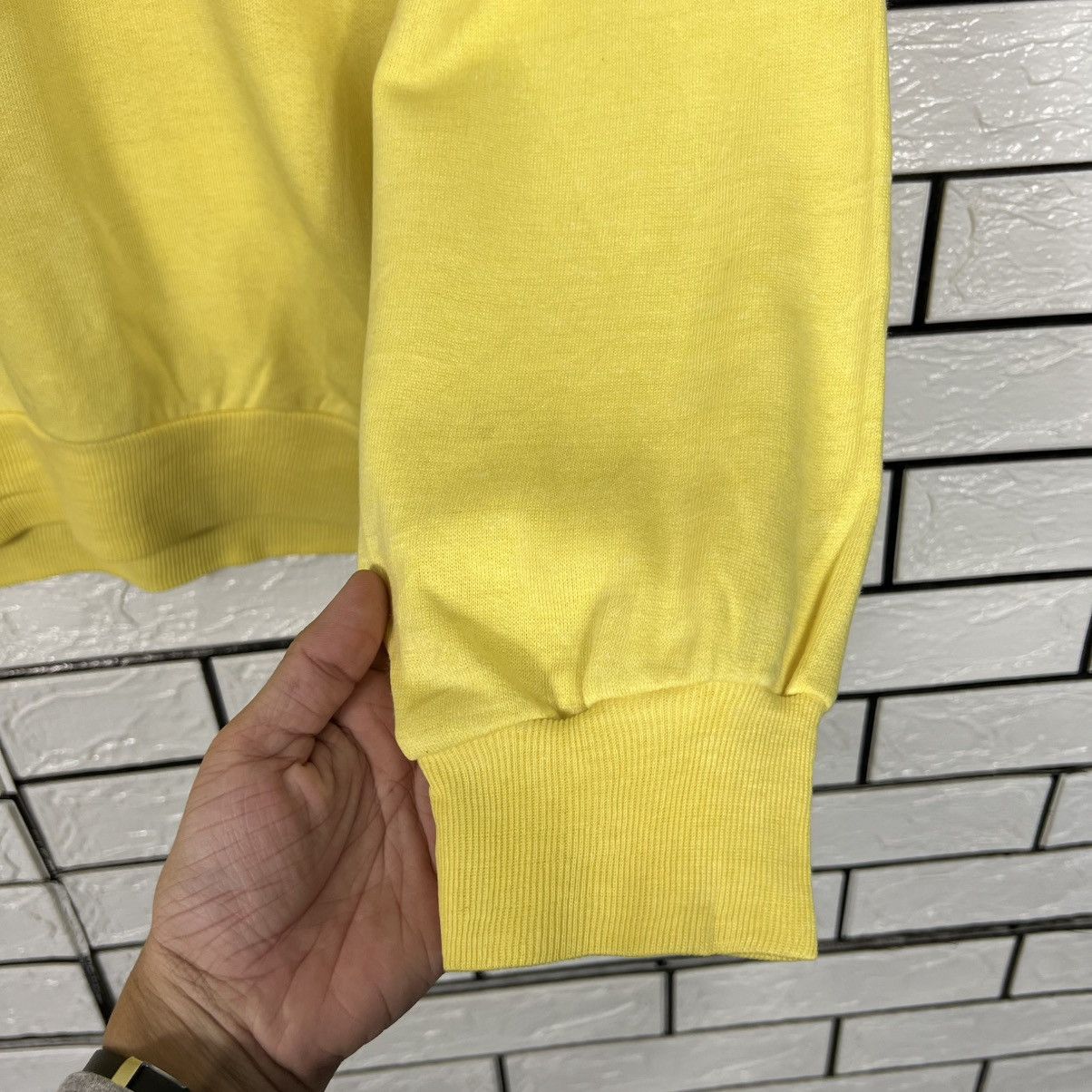Vintage Vintage 80's Val Thorens France Ski Sweatshirt #4273-C194 Size US XL / EU 56 / 4 - 8 Thumbnail