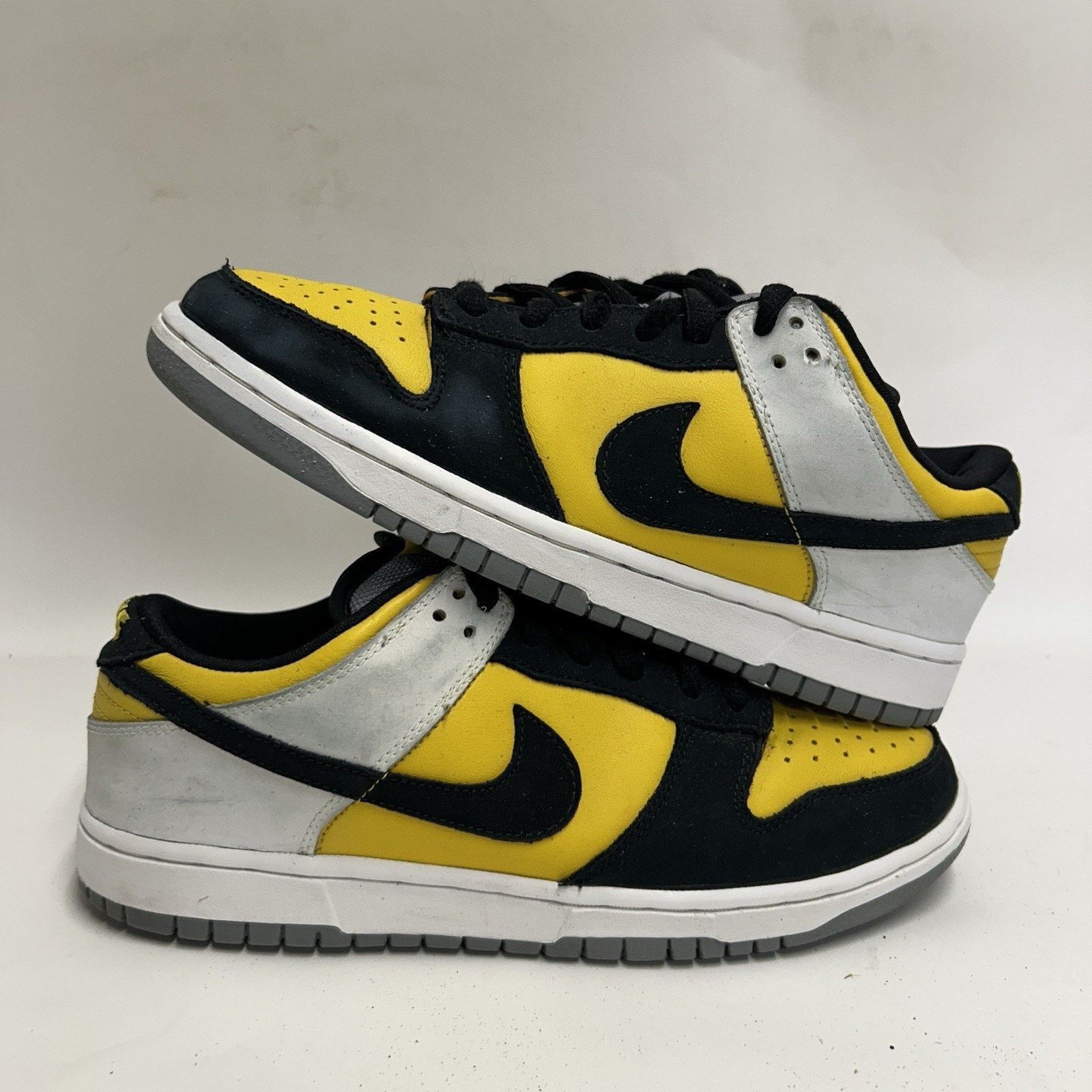 Nike Nike SB Dunk Low Pro “BIC” 304292-701 Size US 9.5 / EU 42-43 - 1 Thumbnail